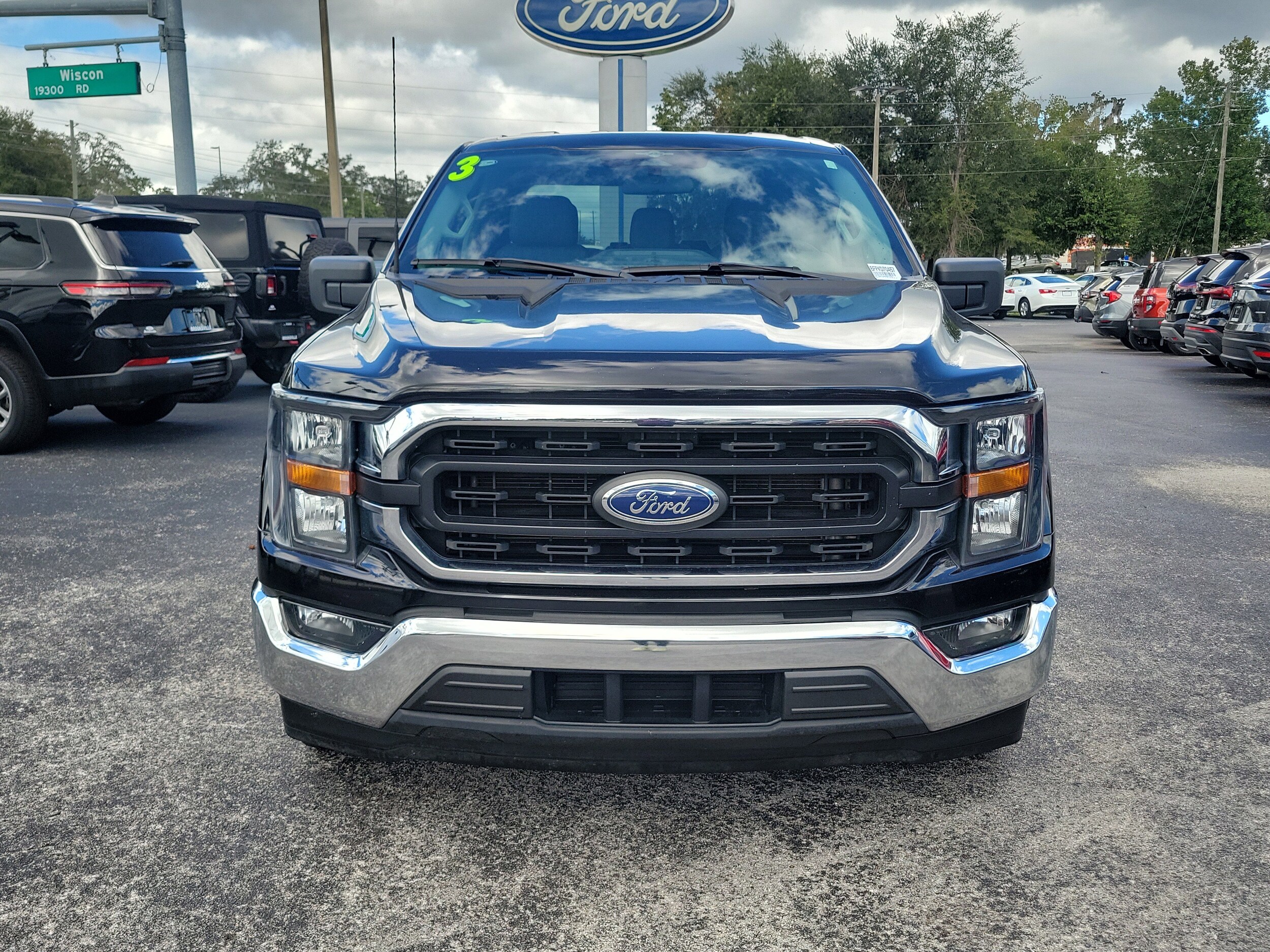 2023 Ford F-150 XLT photo 2