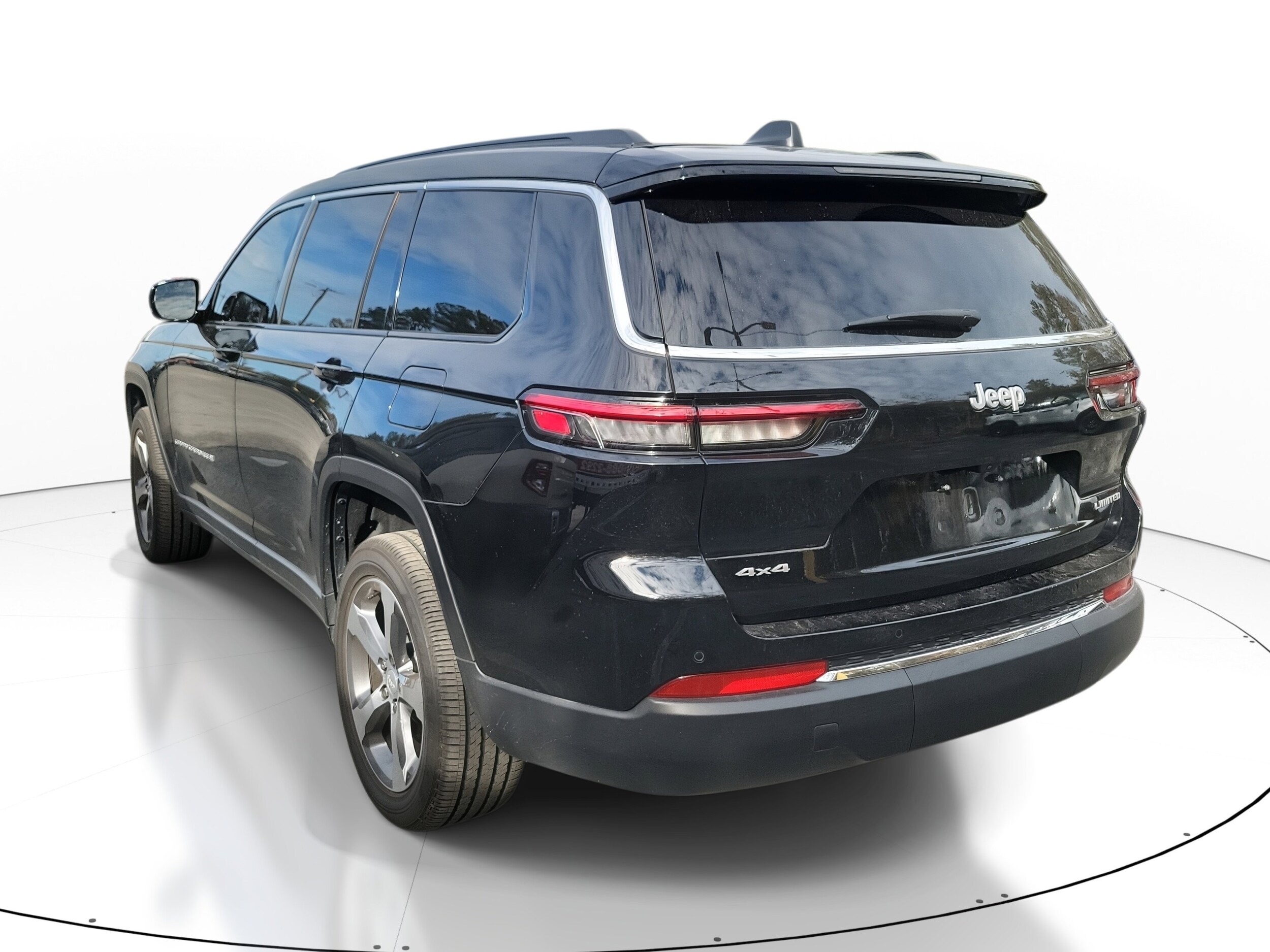 2025 Jeep Grand Cherokee Limited photo 2