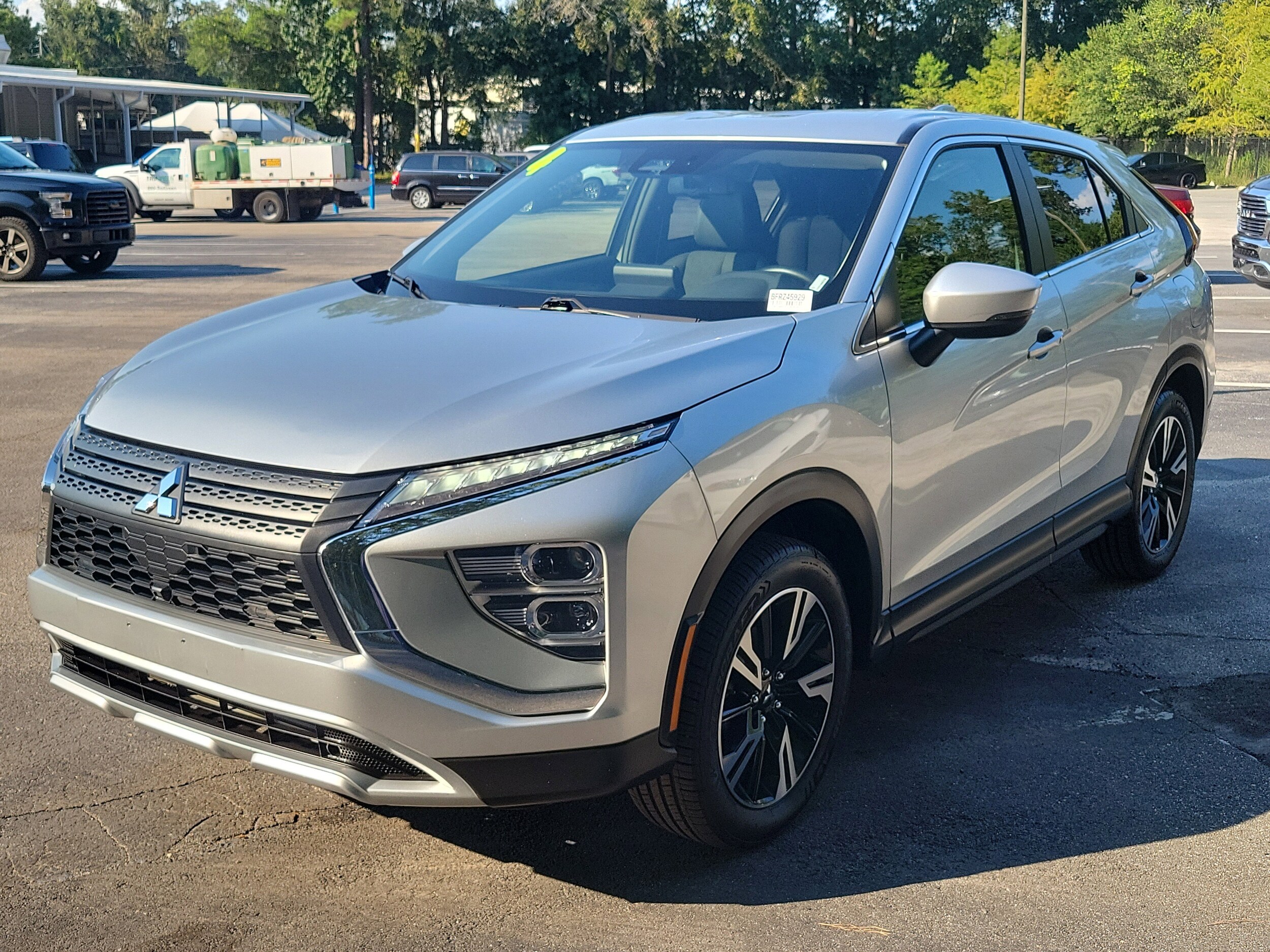 2024 Mitsubishi Eclipse Cross SEL photo 3