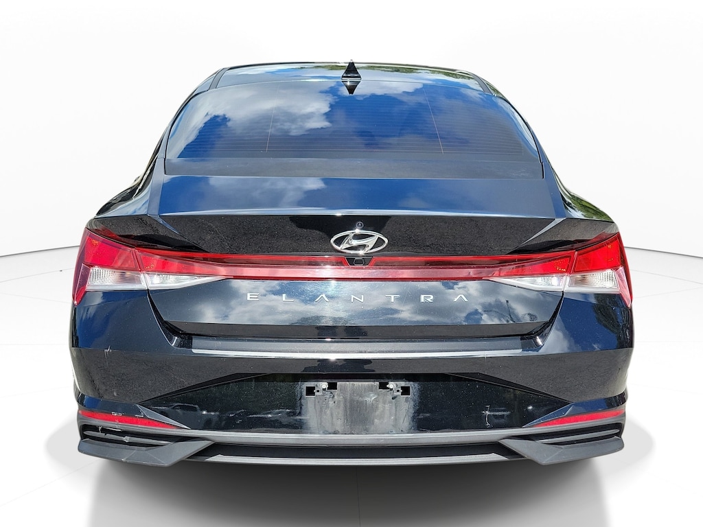 Used 2023 Hyundai Elantra SEL Sedan
