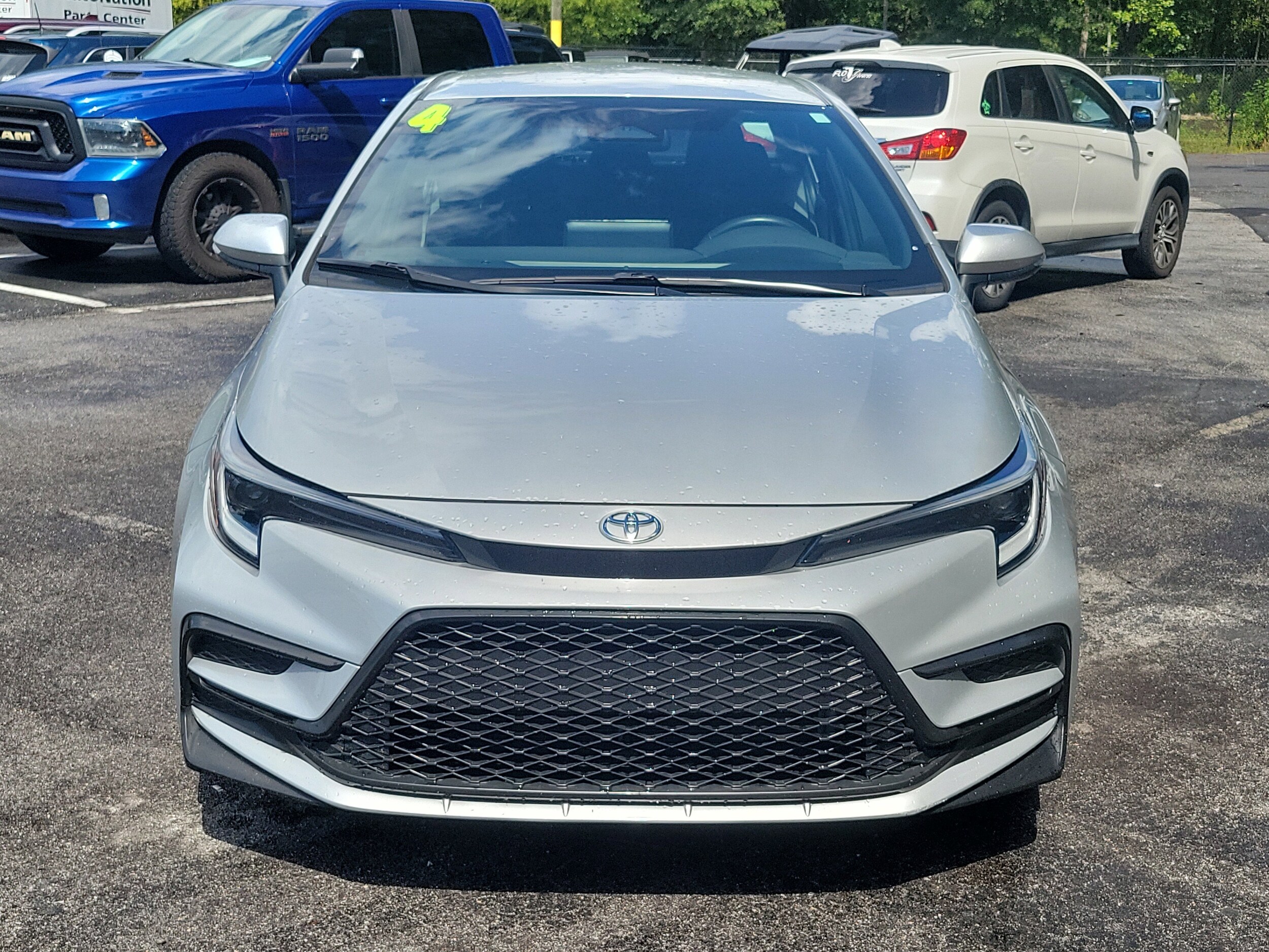 2024 Toyota Corolla SE photo 2