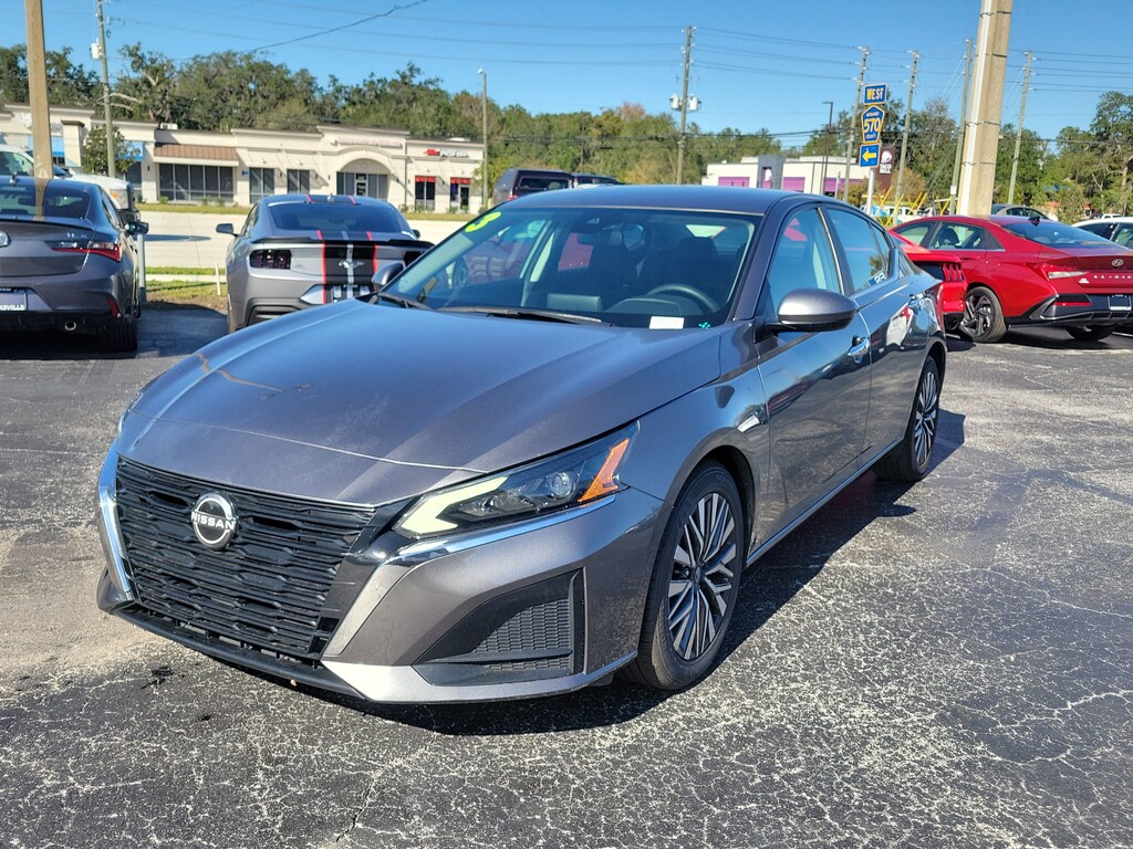 Used 2023 Nissan Altima 2.5 SV Sedan