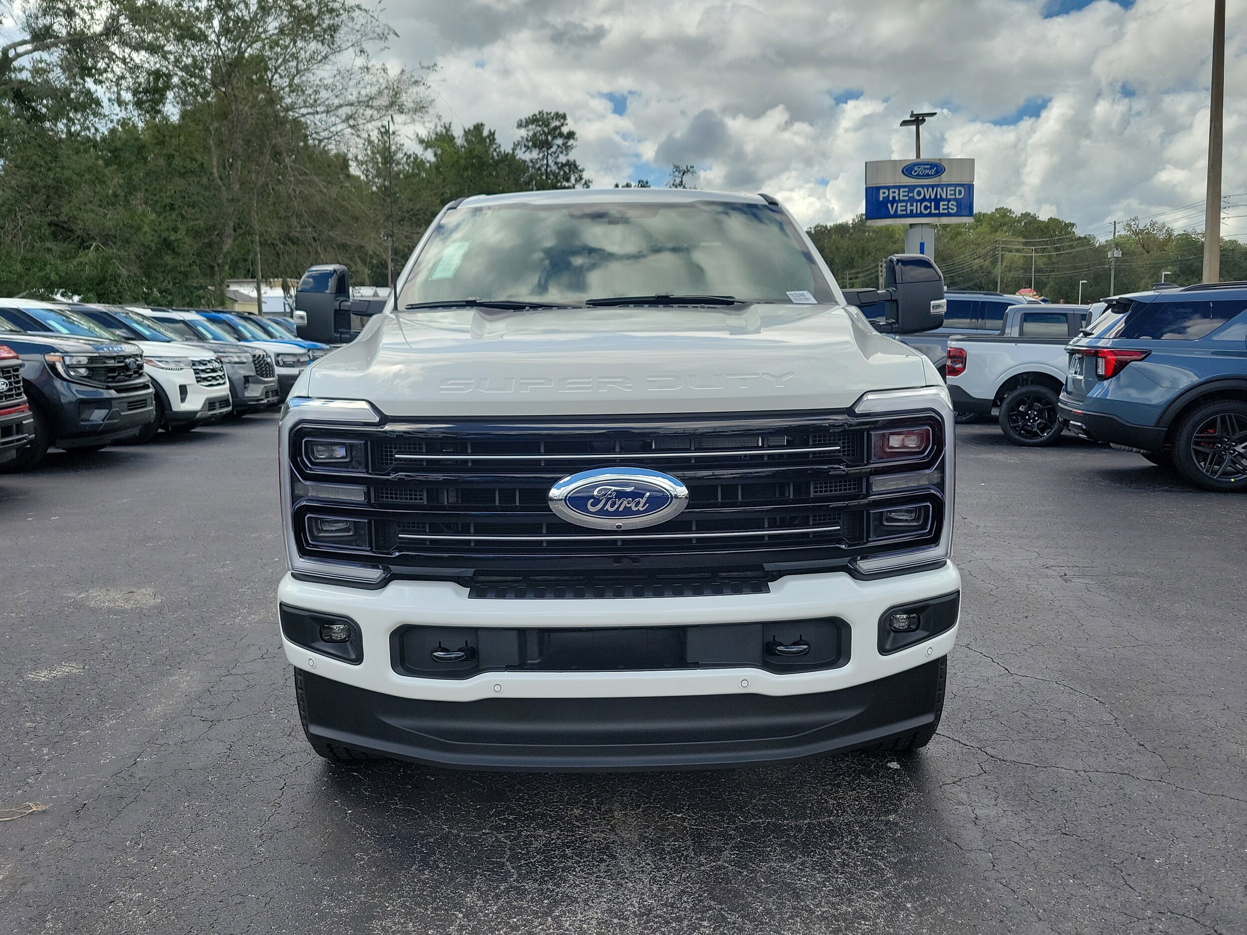 2026 Ford F-250 Platinum photo 2