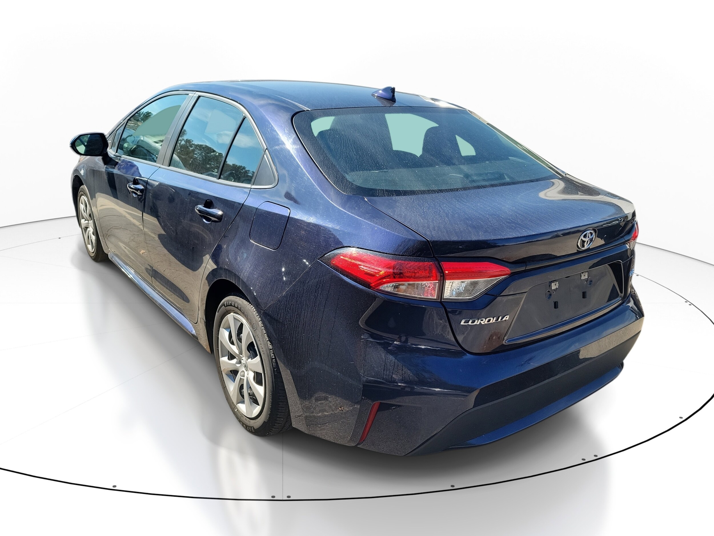 2022 Toyota Corolla LE photo 3