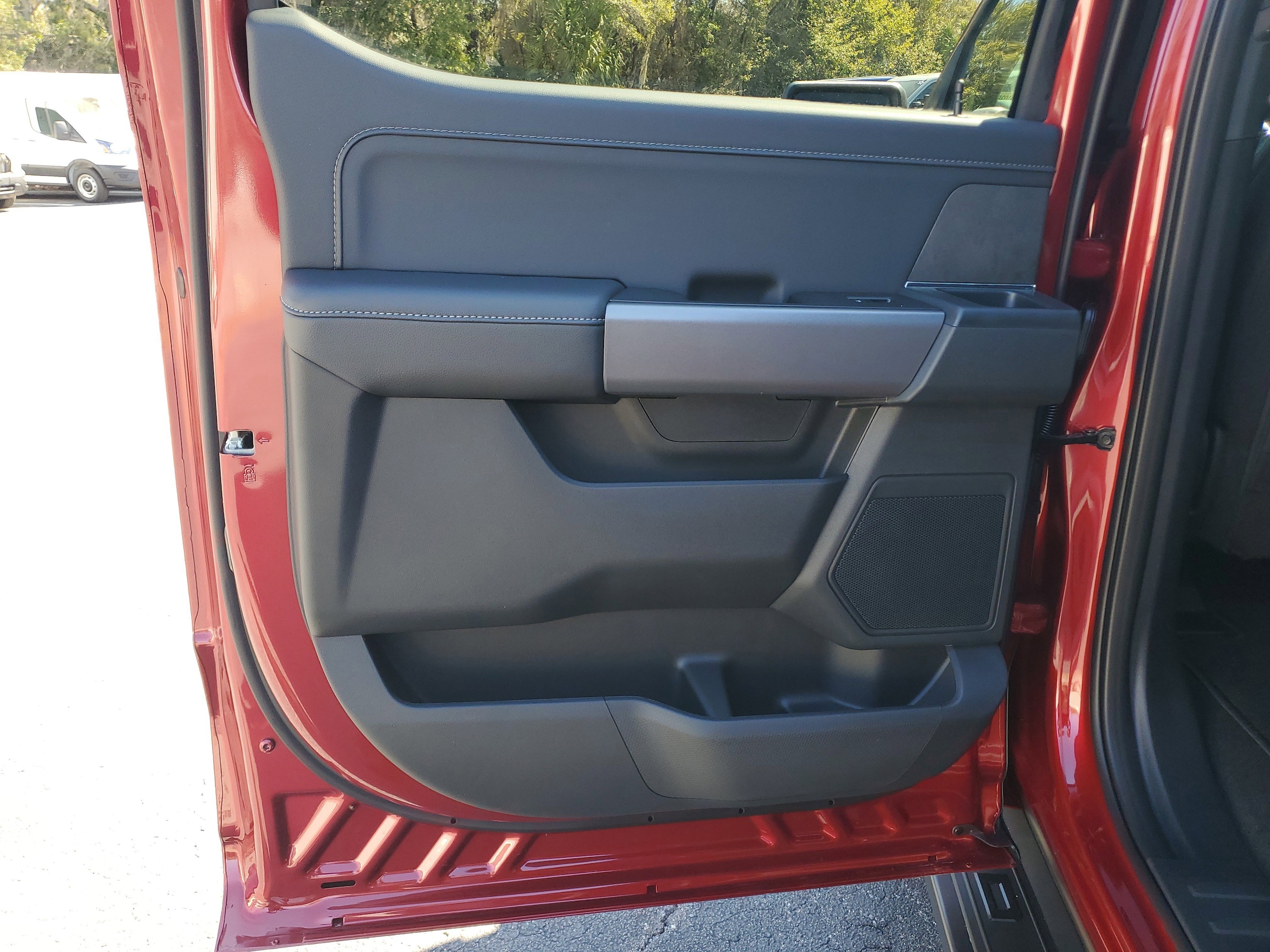 2026 Ford F-150 XLT - Photo 11