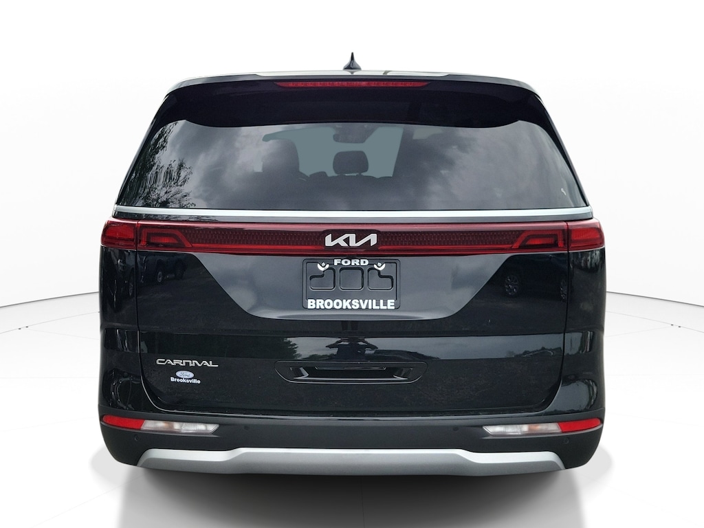 Used 2024 Kia Carnival LX MPV