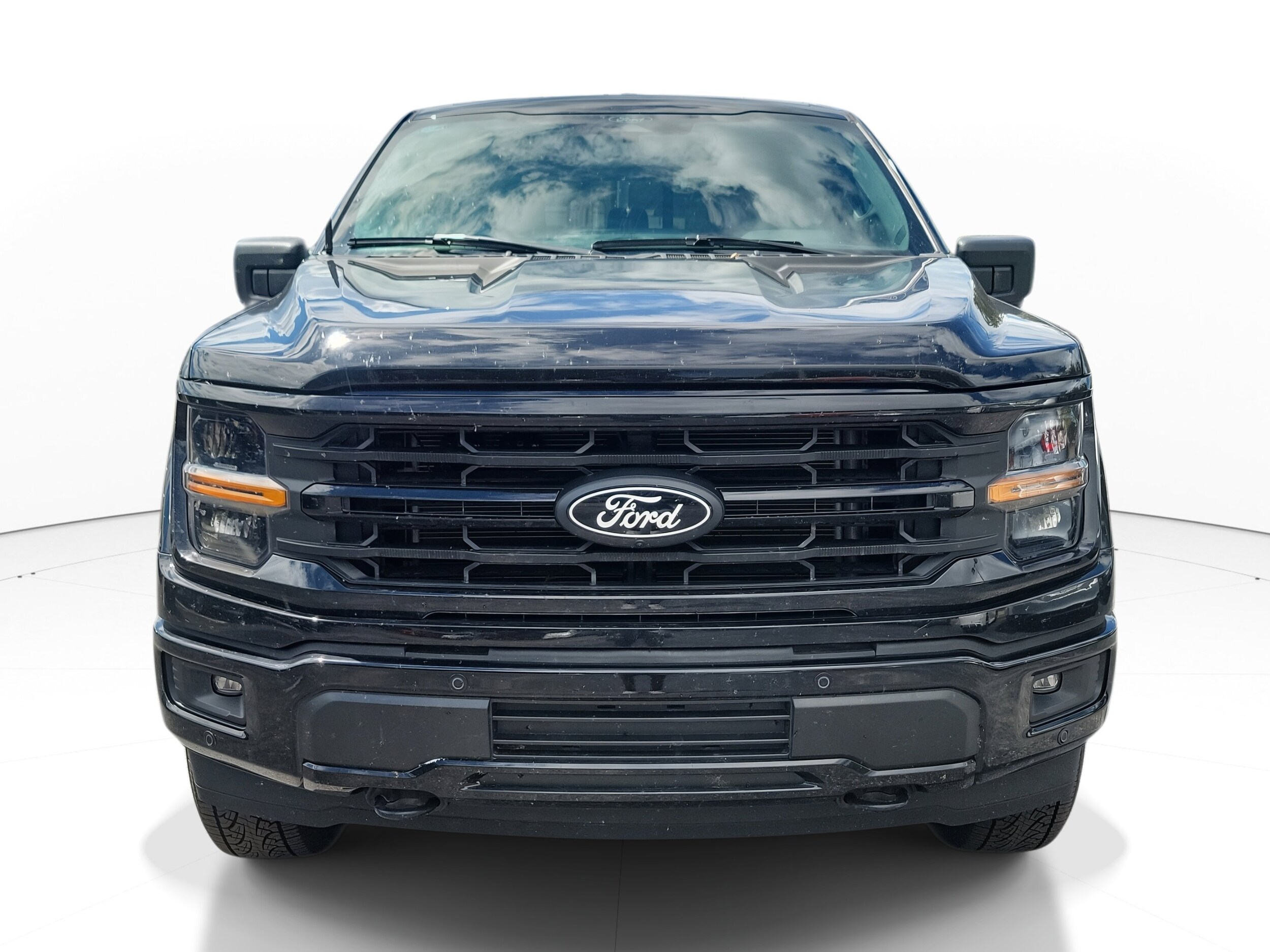 2025 Ford F-150 XLT photo 2