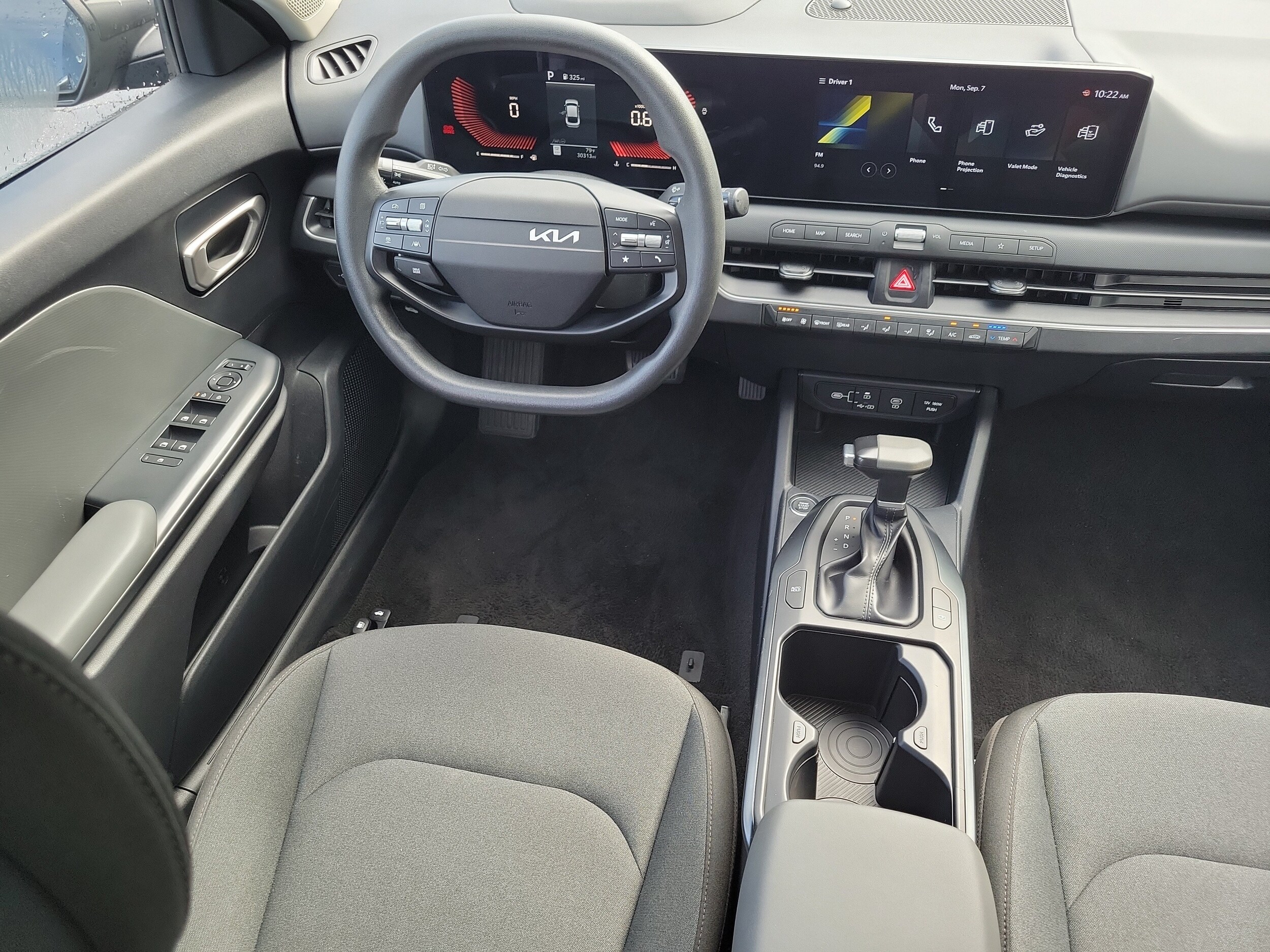 2025 Kia K4 LXS - Photo 14