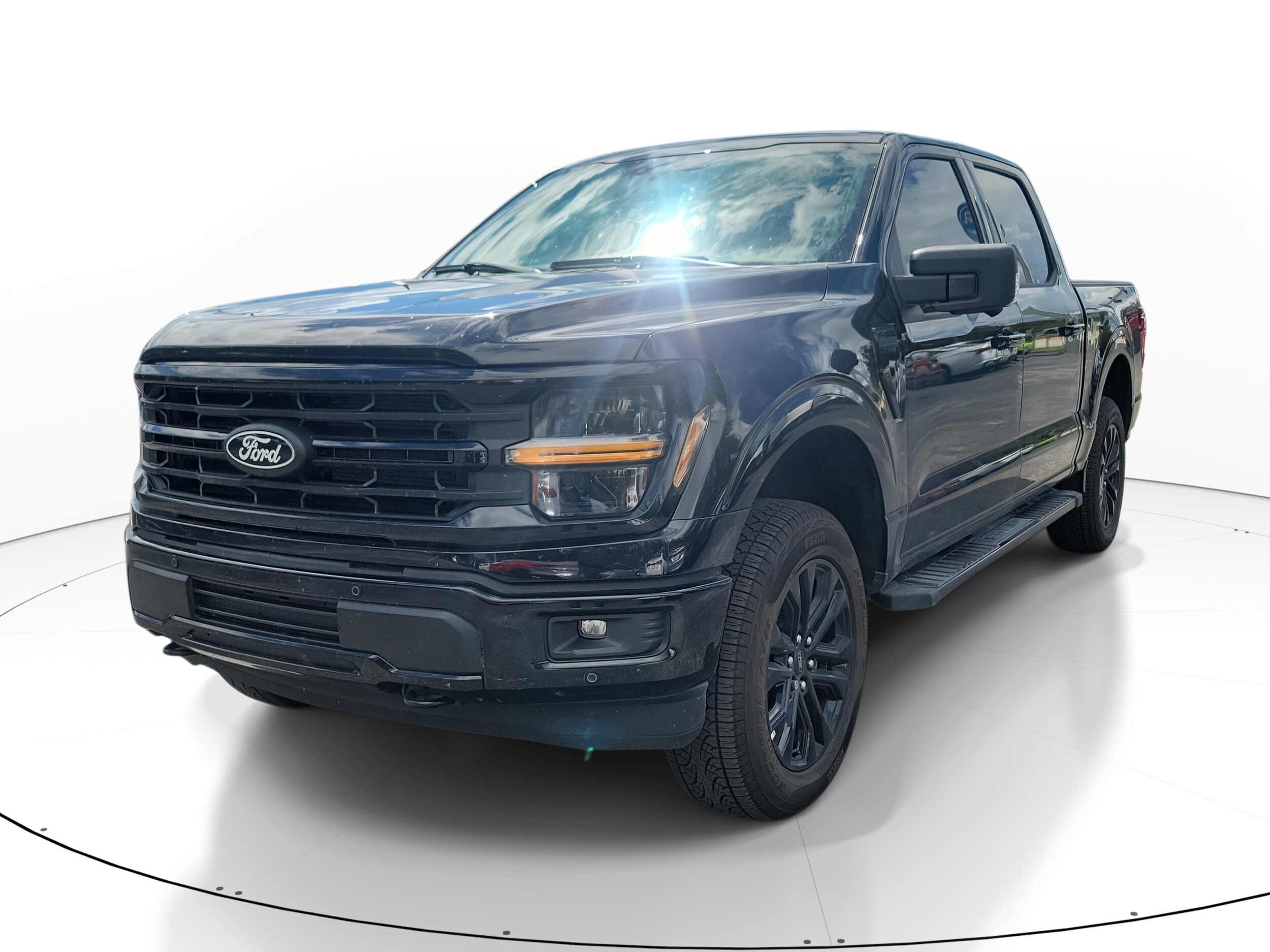 2025 Ford F-150 XLT photo 3