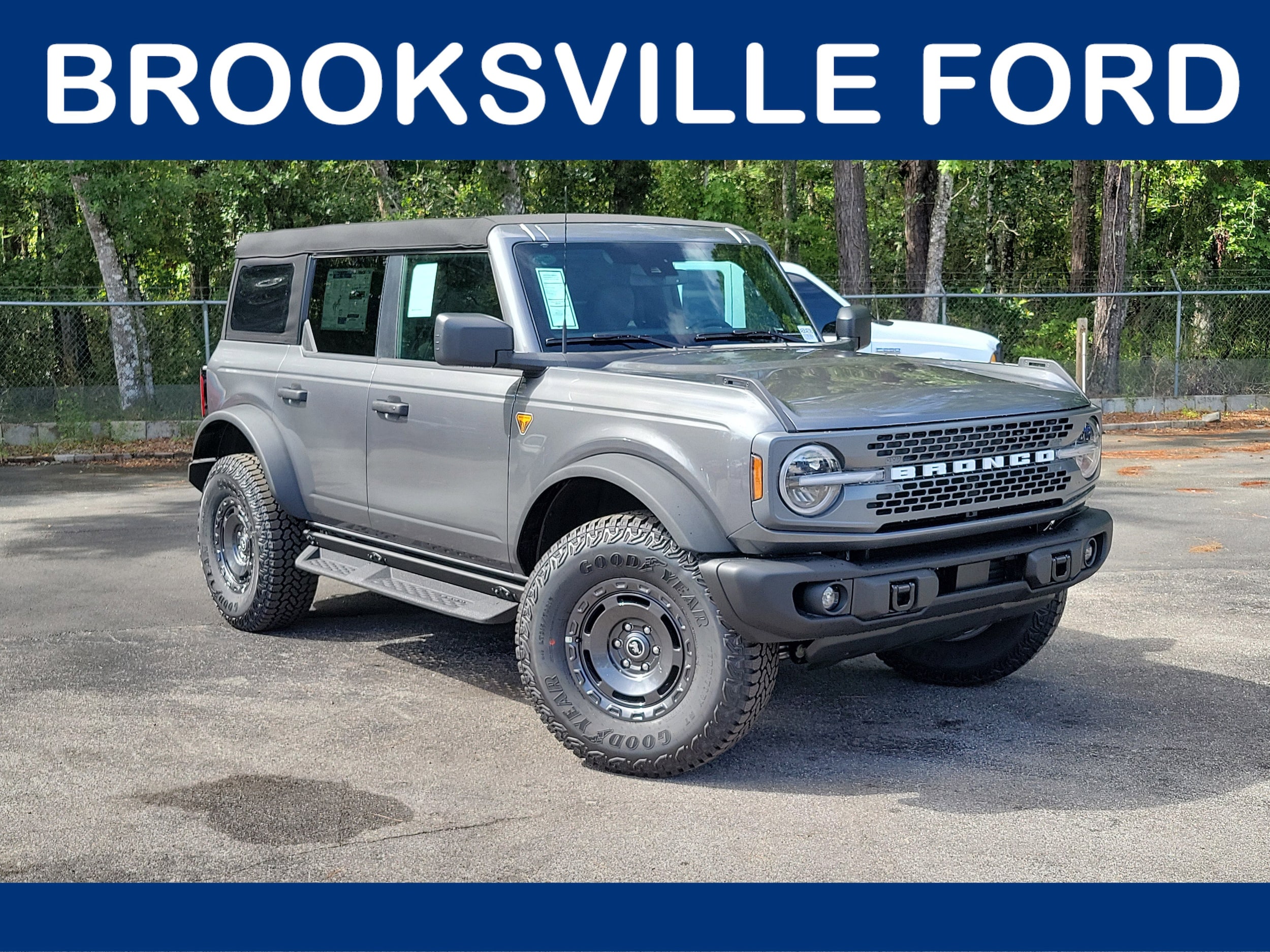 2025 Ford Bronco SUV 