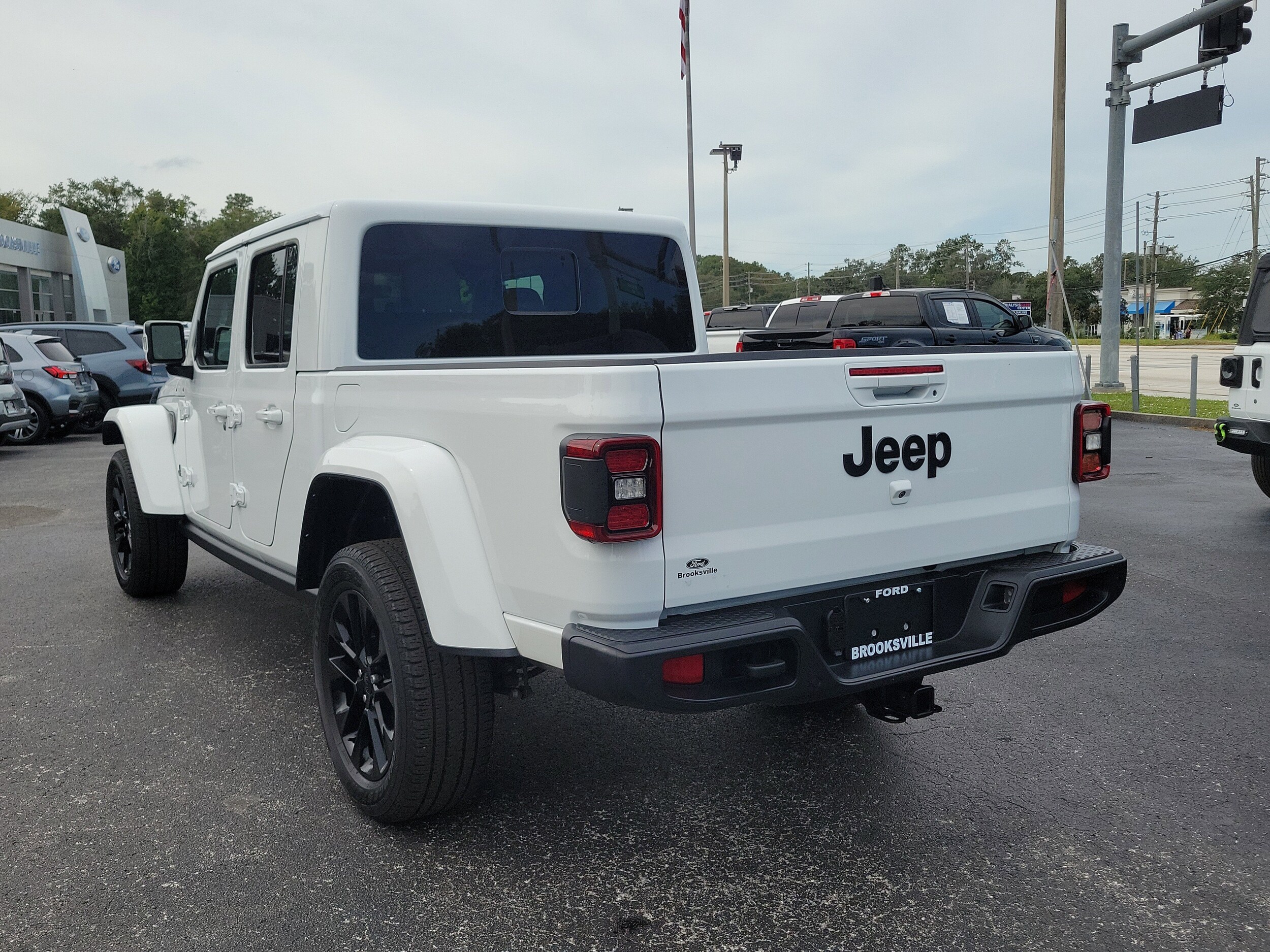 2023 Jeep Gladiator High Altitude photo 2
