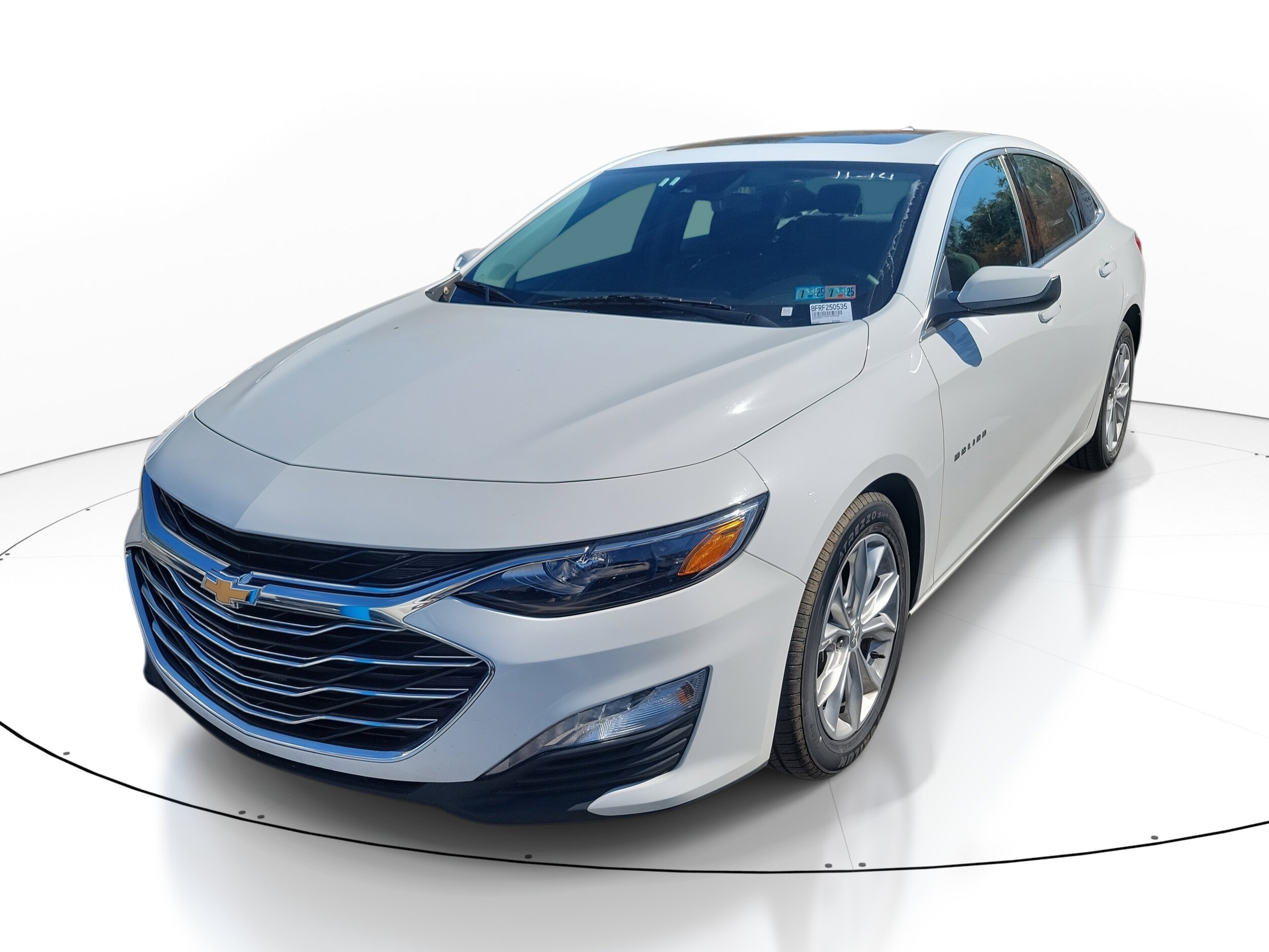 2024 Chevrolet Malibu 1LT photo 2