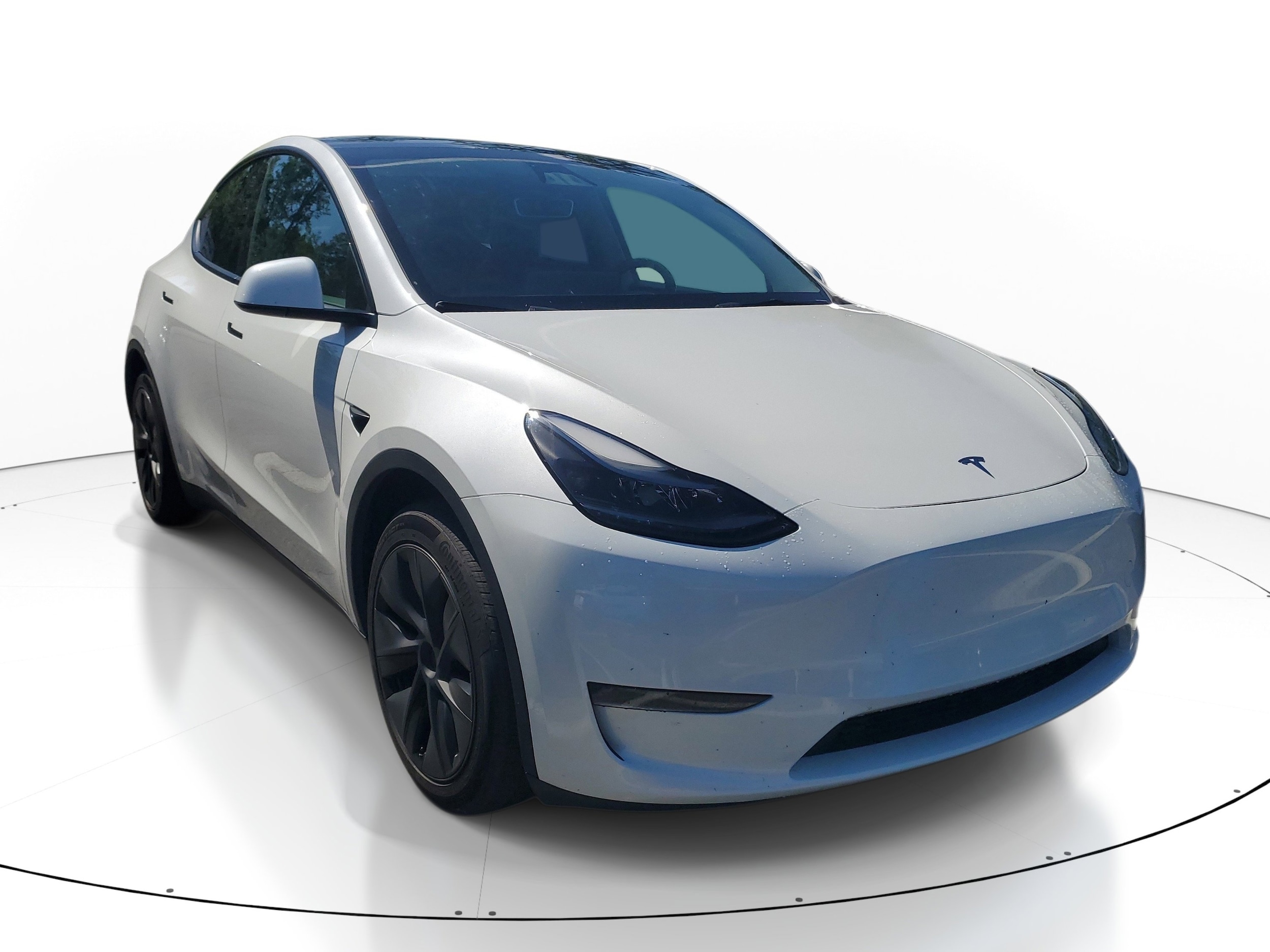 2024 Tesla Model Y's photo
