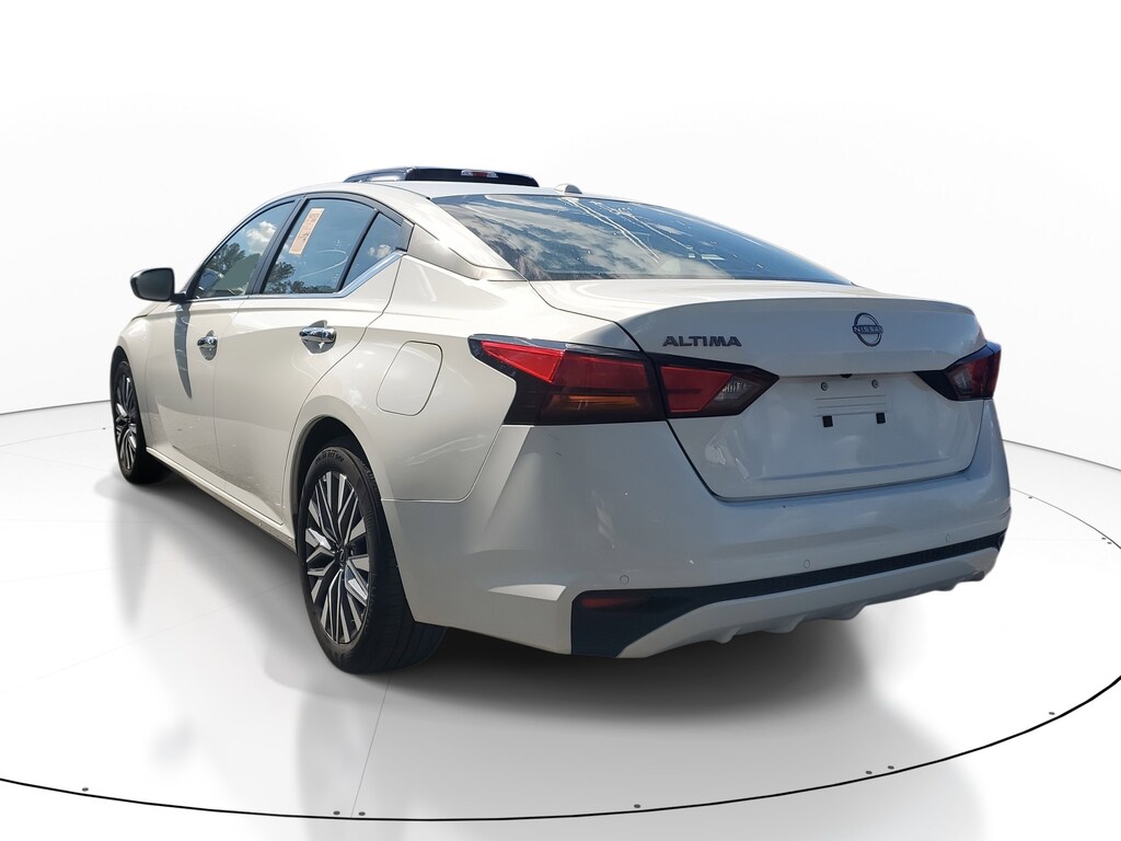 Used 2025 Nissan Altima SV Sedan
