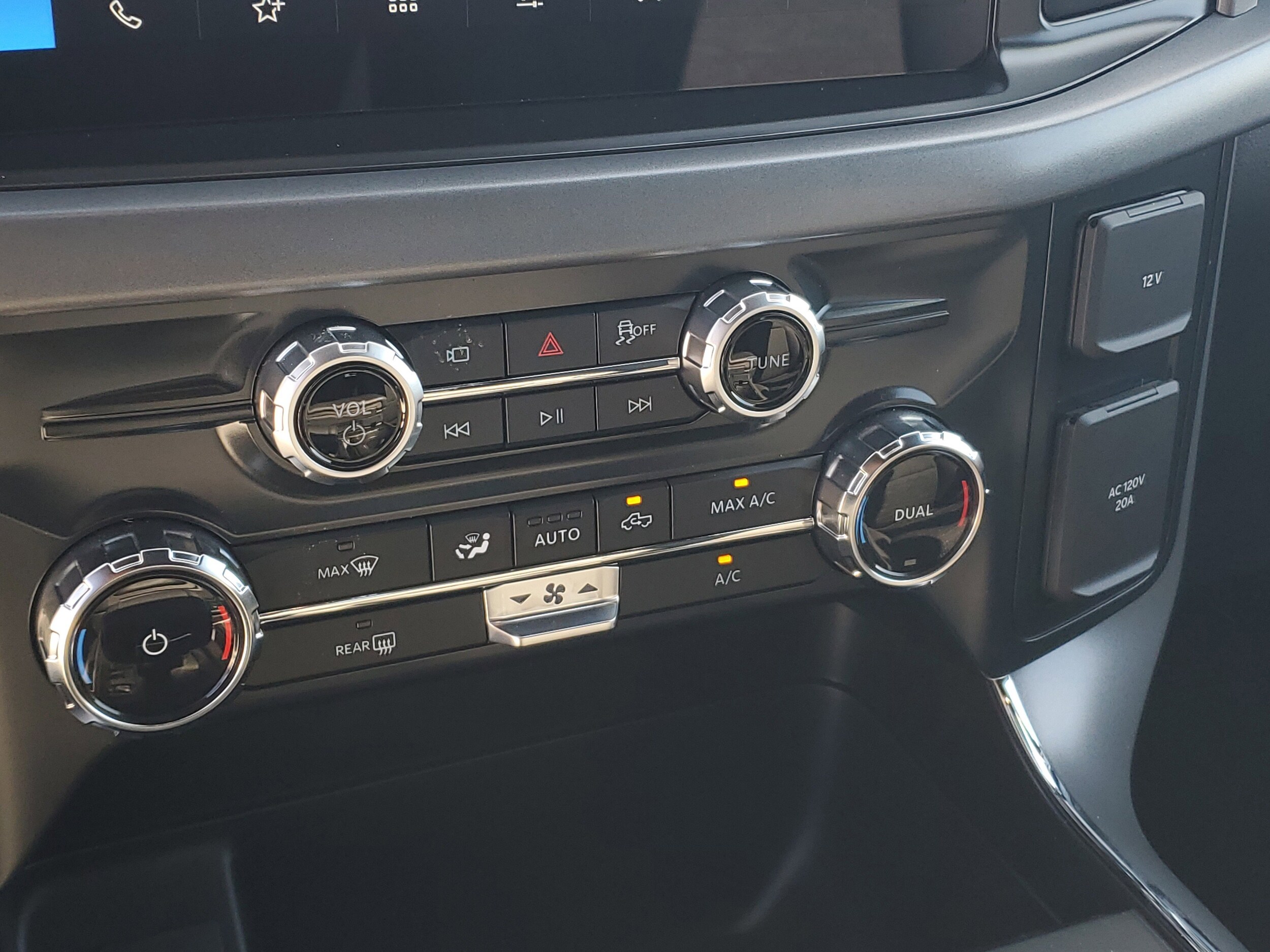 2026 Ford F-150 XLT - Photo 24