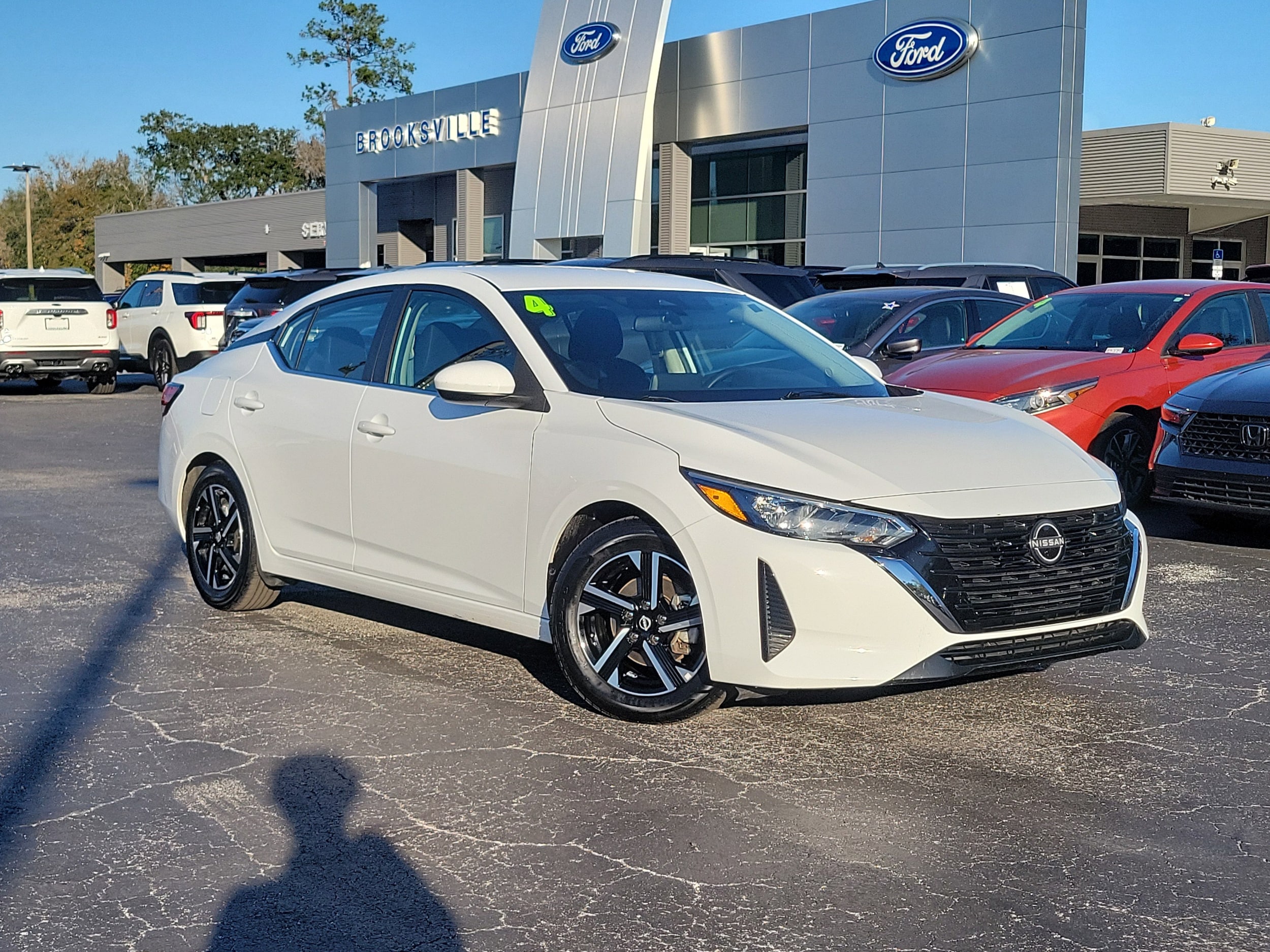 2024 Nissan Sentra SV's photo