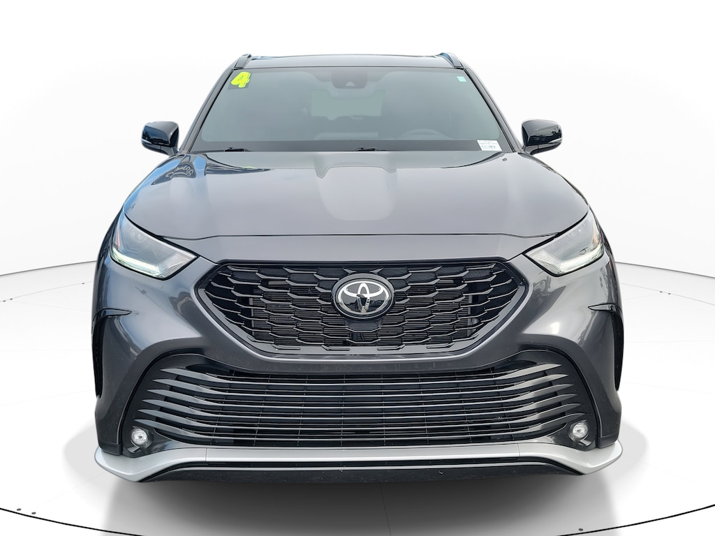 Used 2024 Toyota Highlander LE SUV