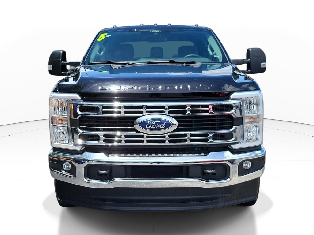 Used 2025 Ford F-350 XLT Truck Crew Cab
