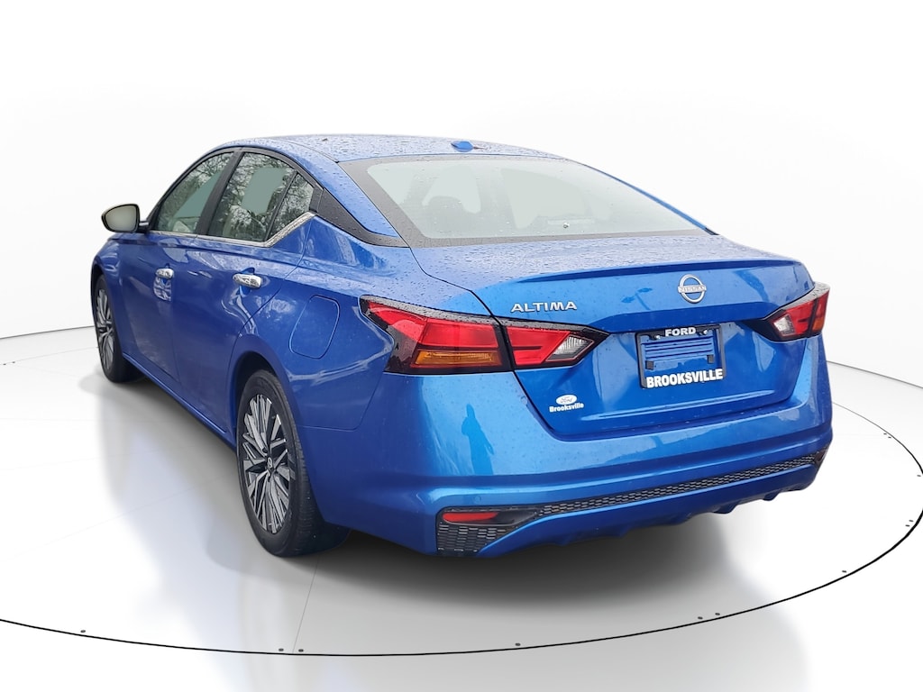 Used 2025 Nissan Altima SV Sedan