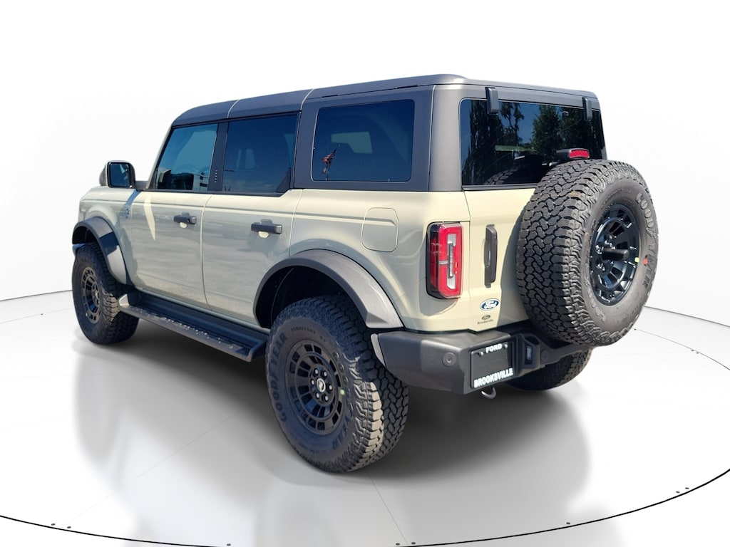 New 2026 Ford Bronco Outer Banks SUV