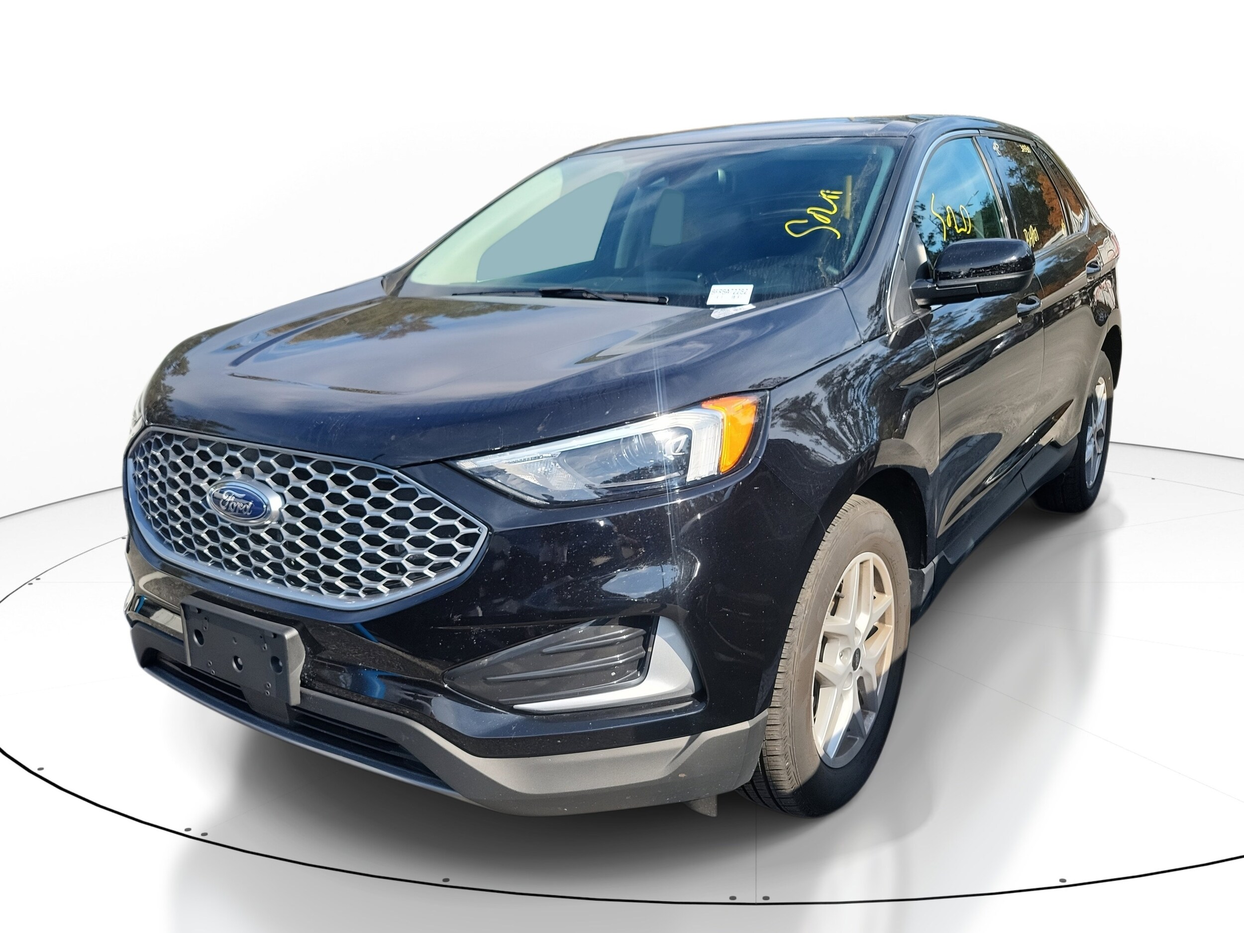 2024 Ford Edge SEL photo 2