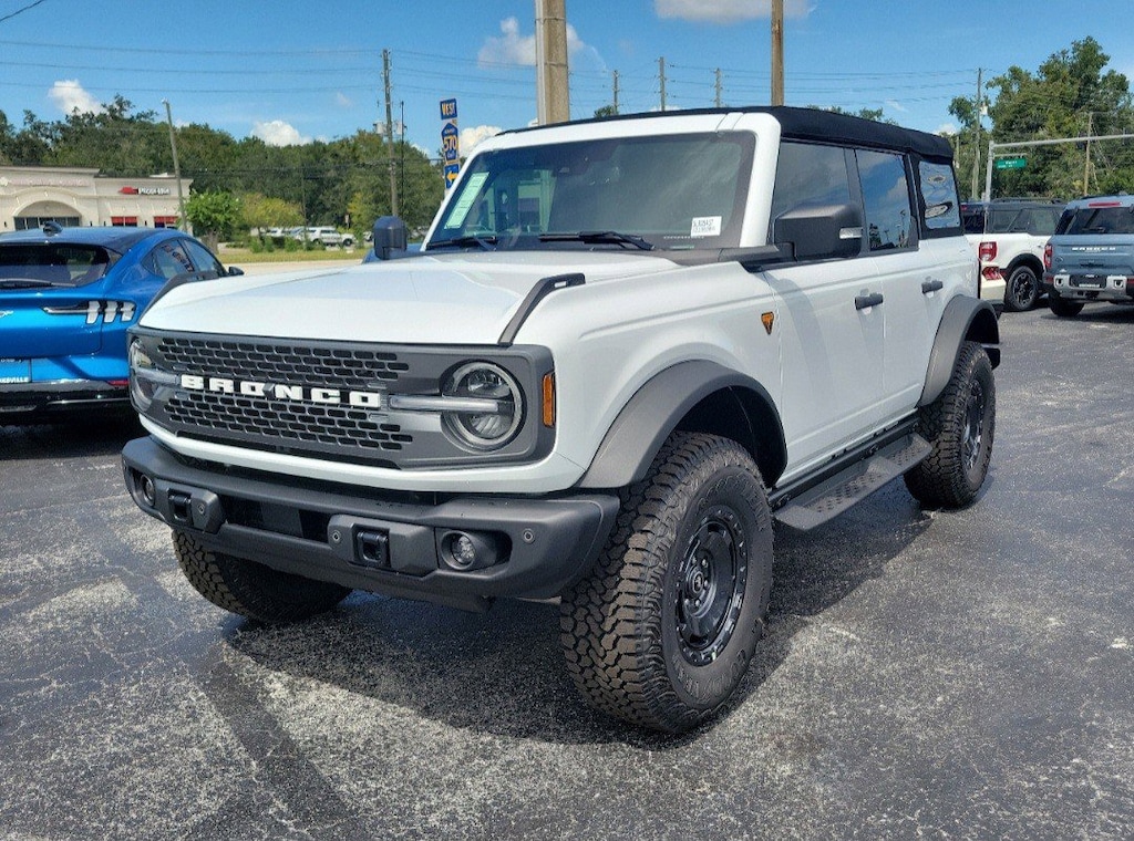 New 2025 Ford Bronco Badlands SUV