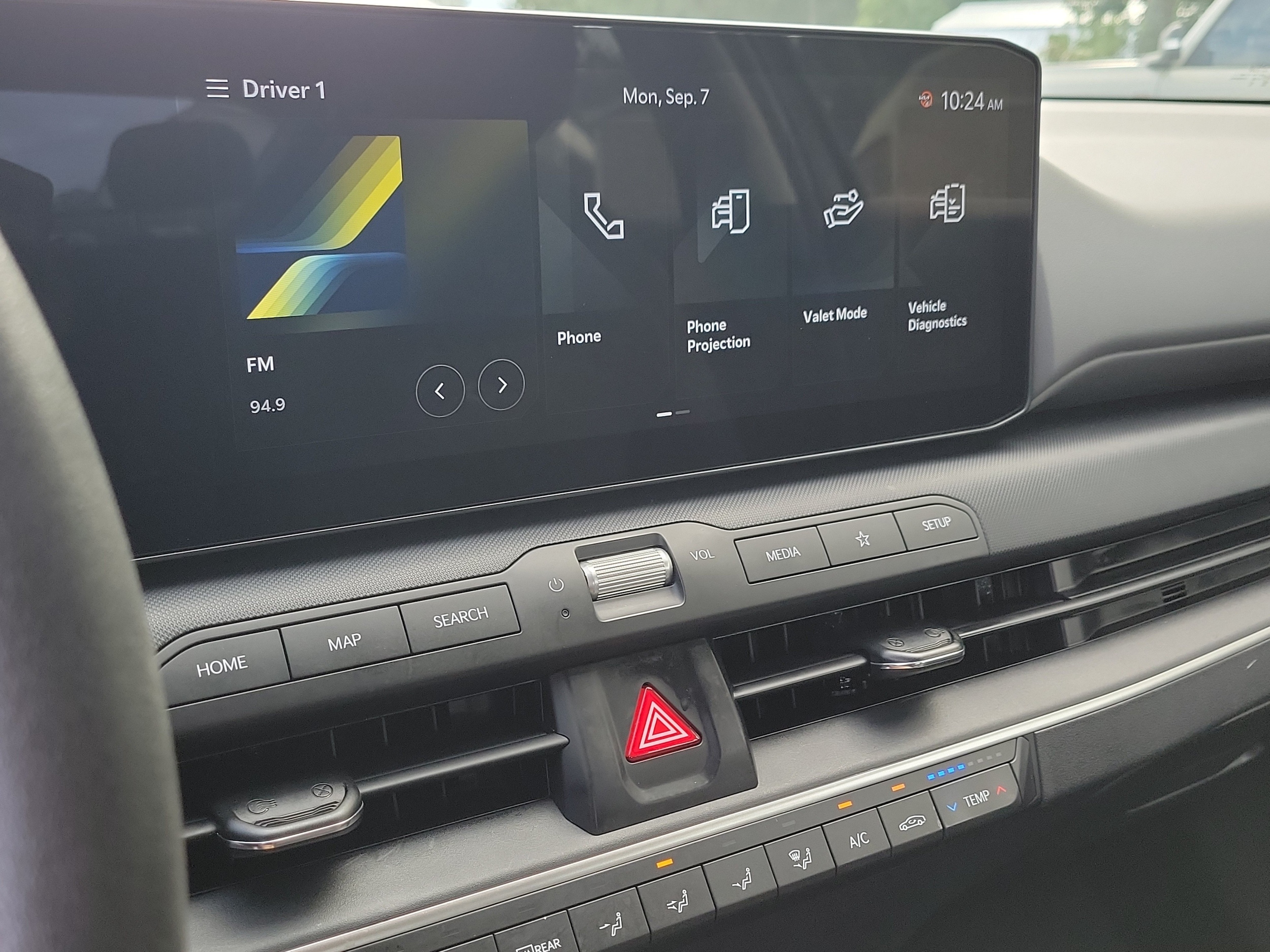 2025 Kia K4 LXS - Photo 18