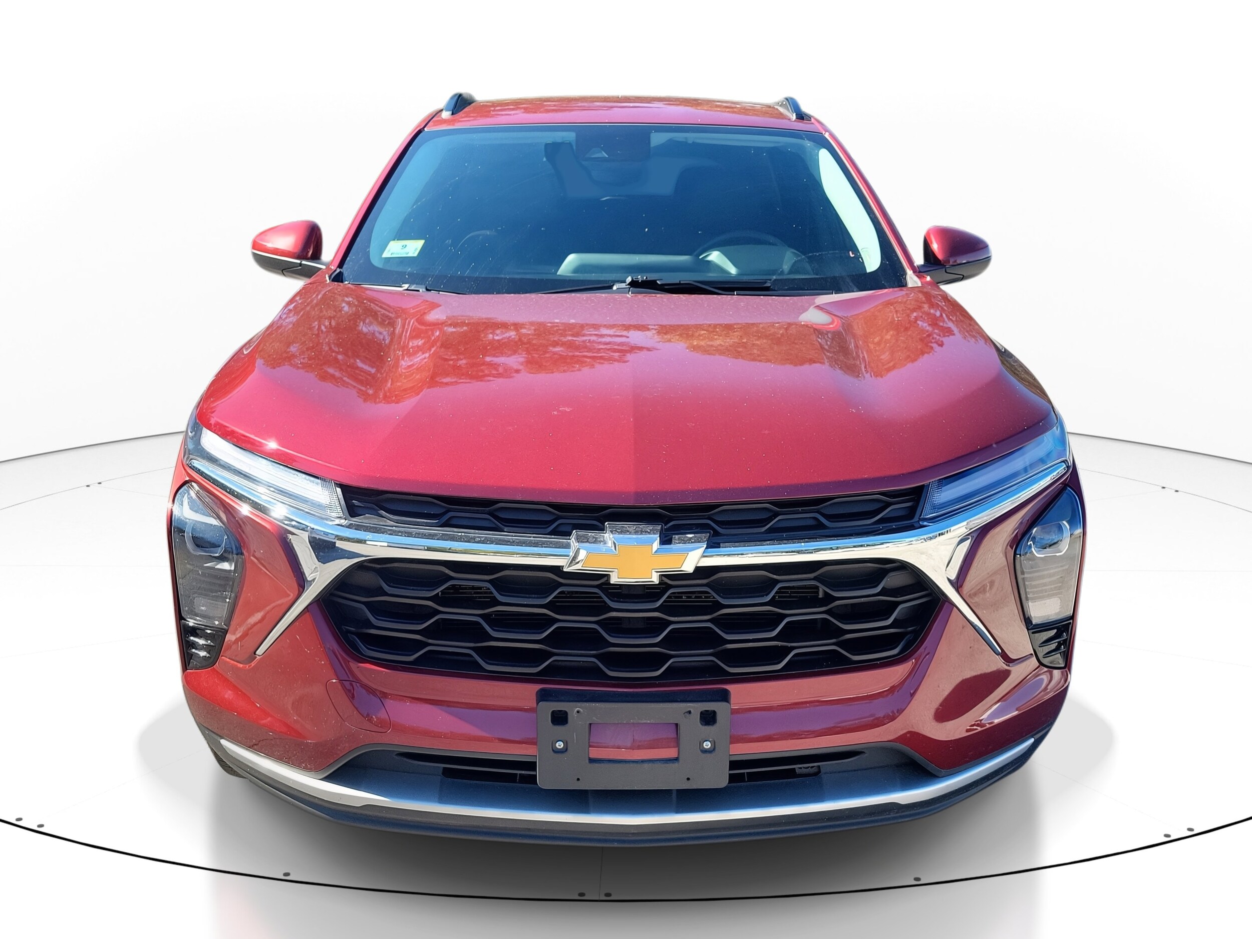2024 Chevrolet Trax LT photo 2