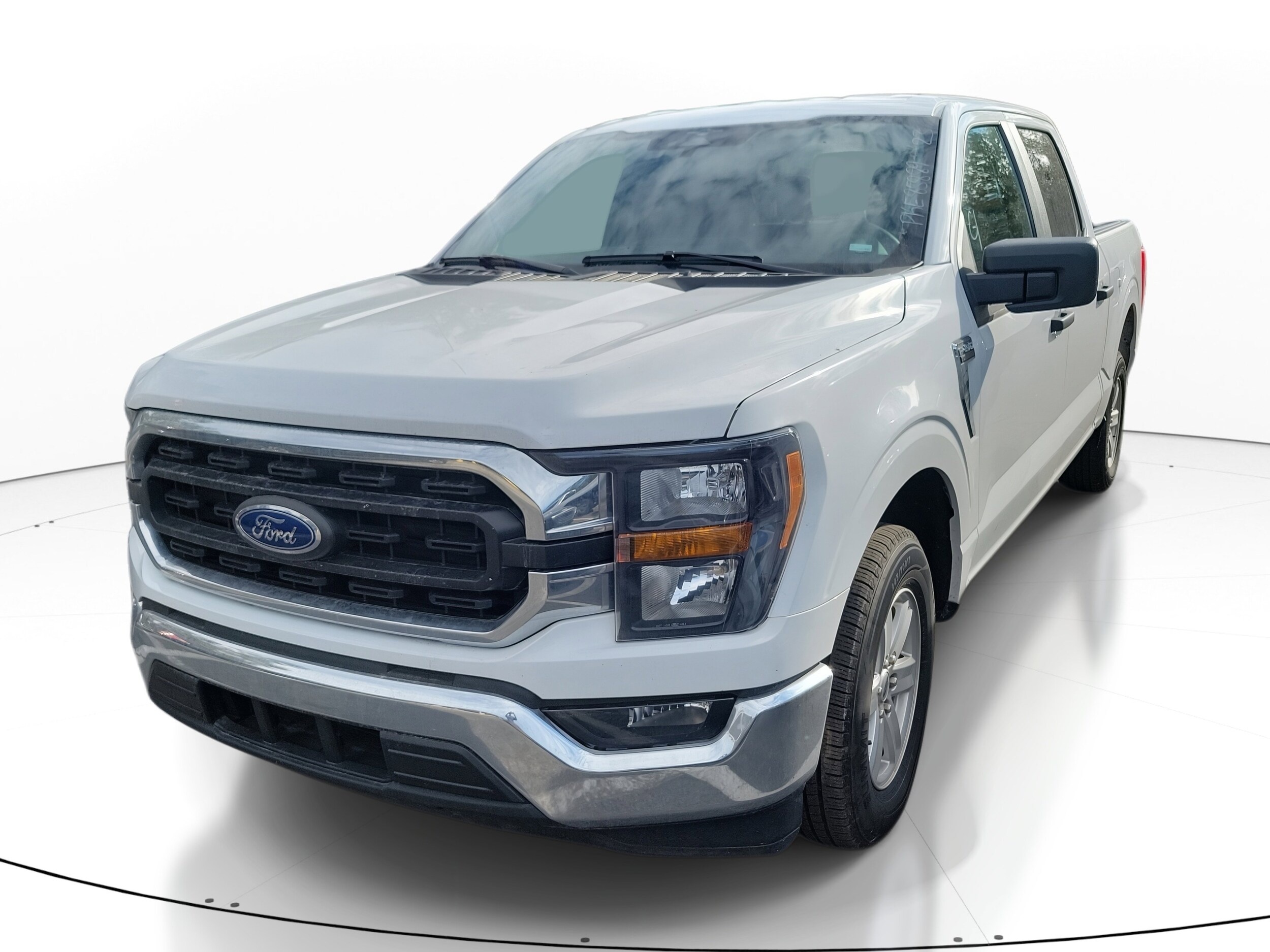 2023 Ford F-150 XLT photo 3