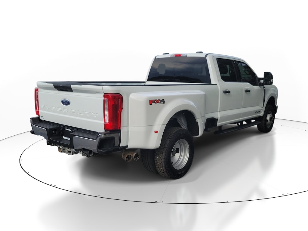 Used 2024 Ford F-350 XLT Truck Crew Cab