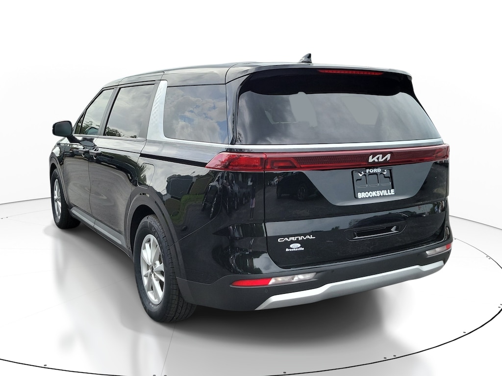 Used 2024 Kia Carnival LX MPV