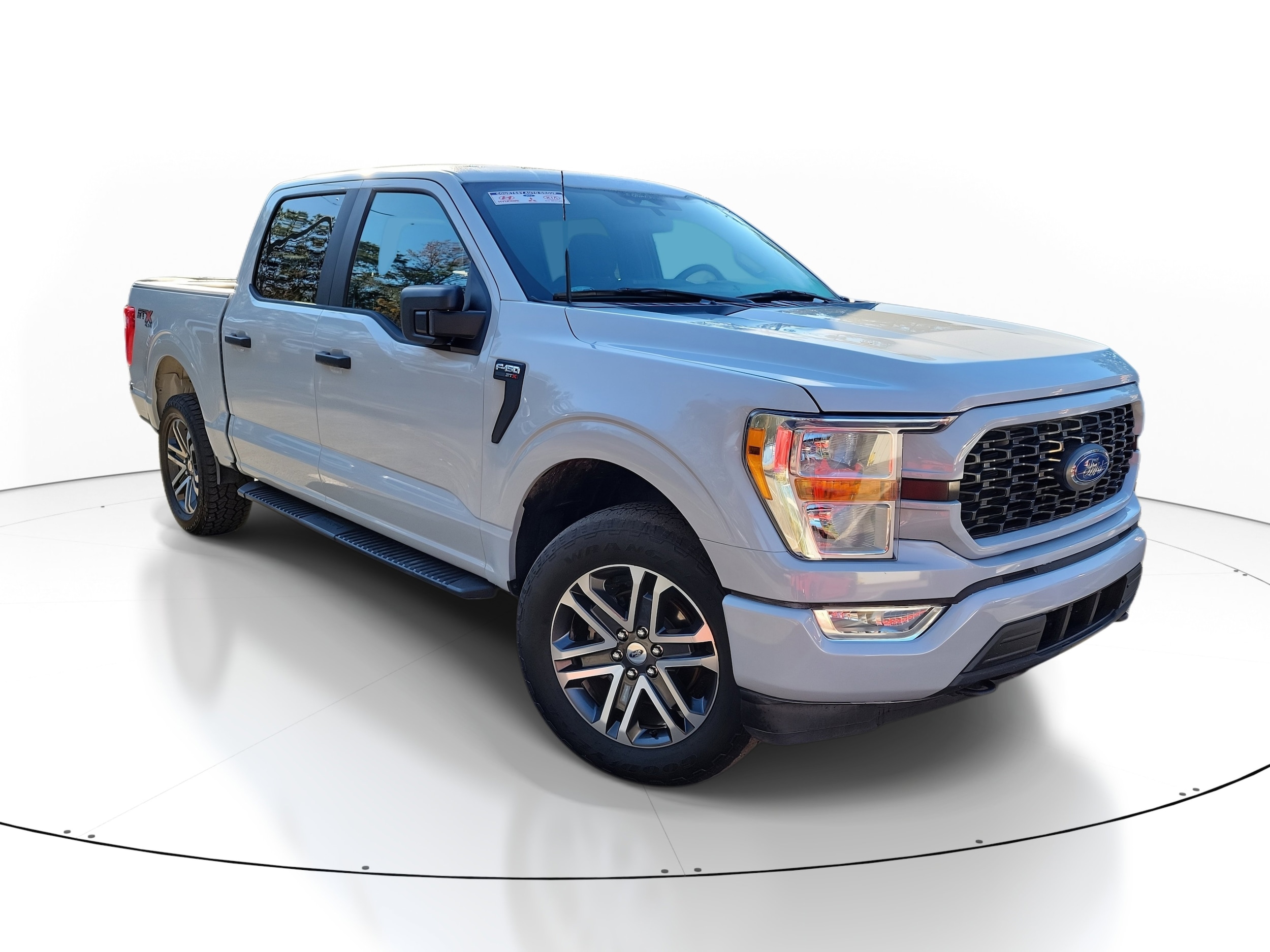2022 Ford F-150 XL's photo