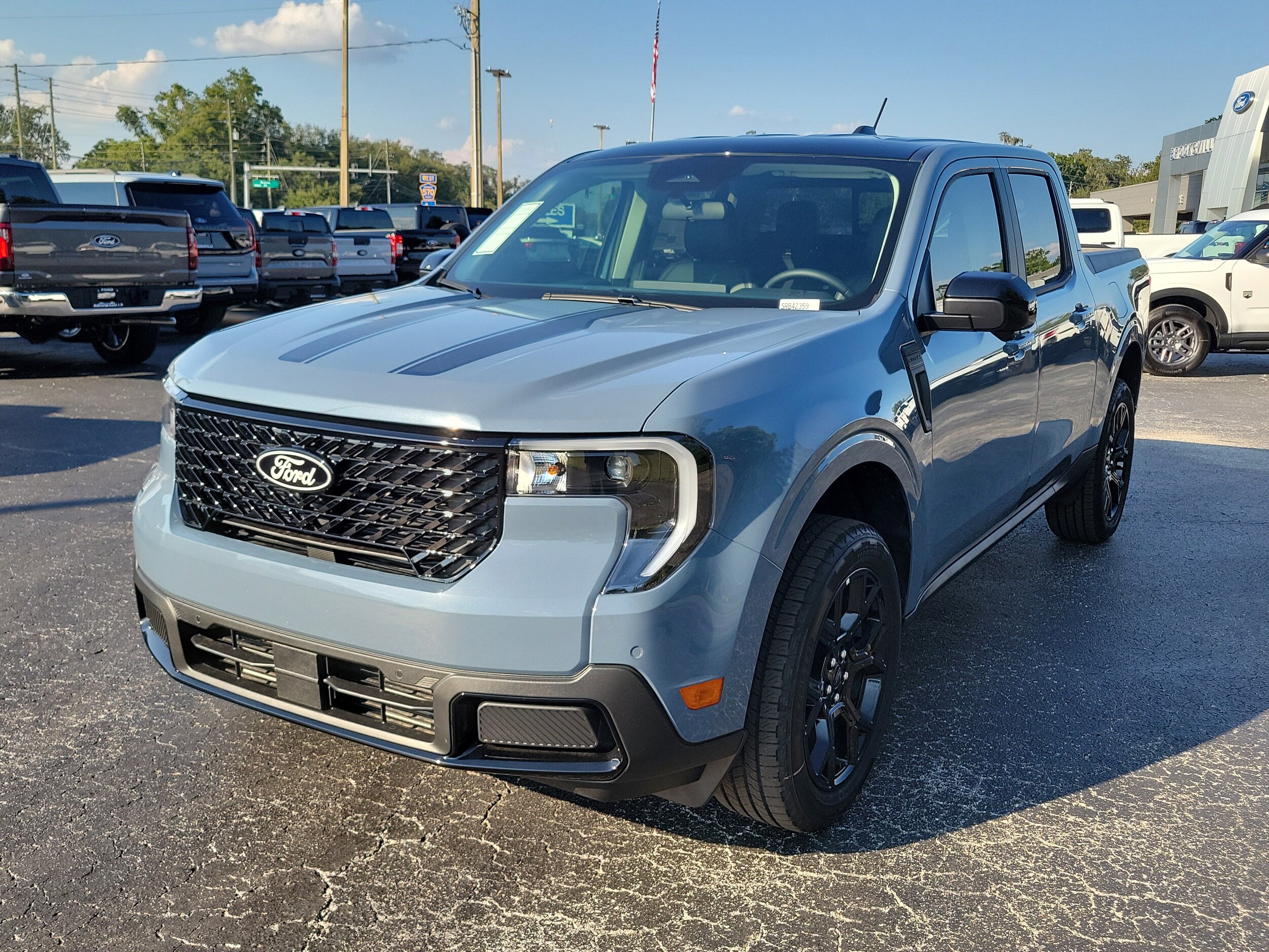 2025 Ford Maverick Lariat photo 3