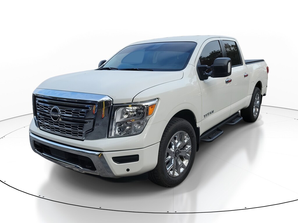 Used 2024 Nissan Titan SV Truck Crew Cab