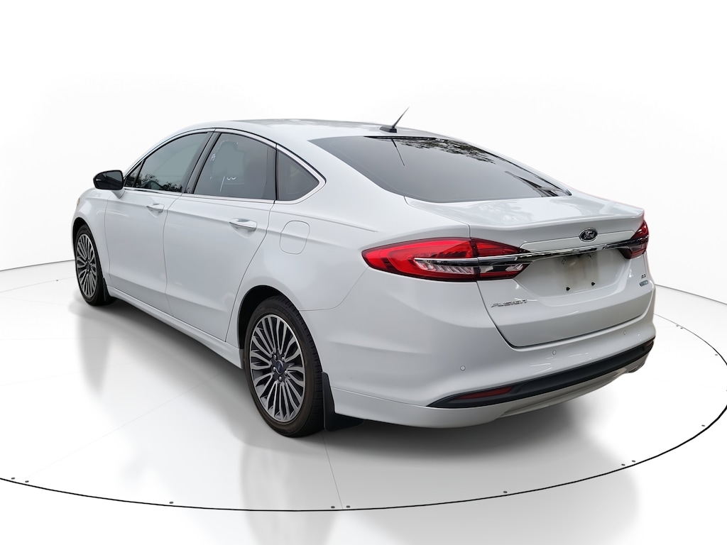 Used 2018 Ford Fusion SE Sedan
