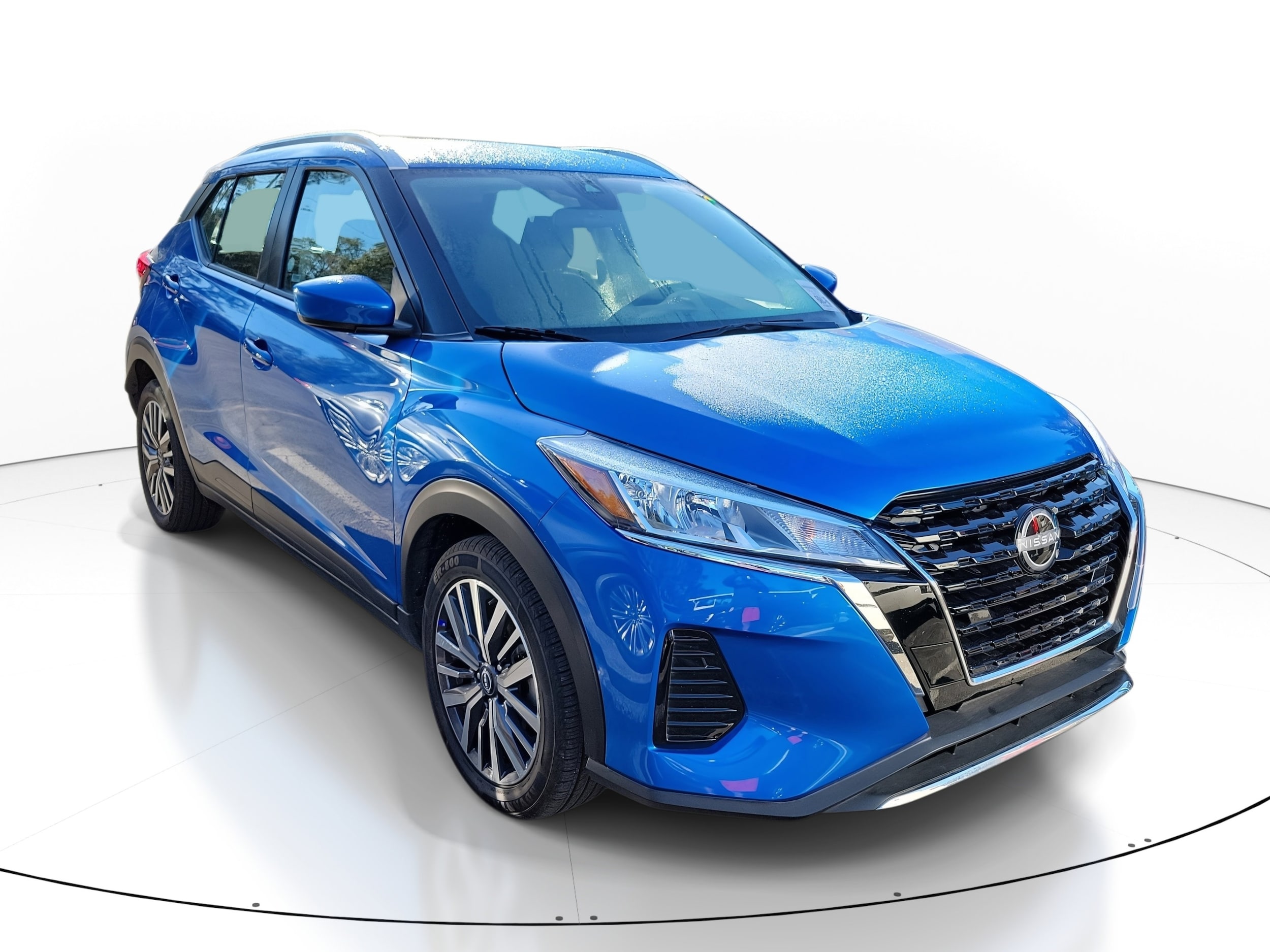 2024 Nissan Kicks SV's photo