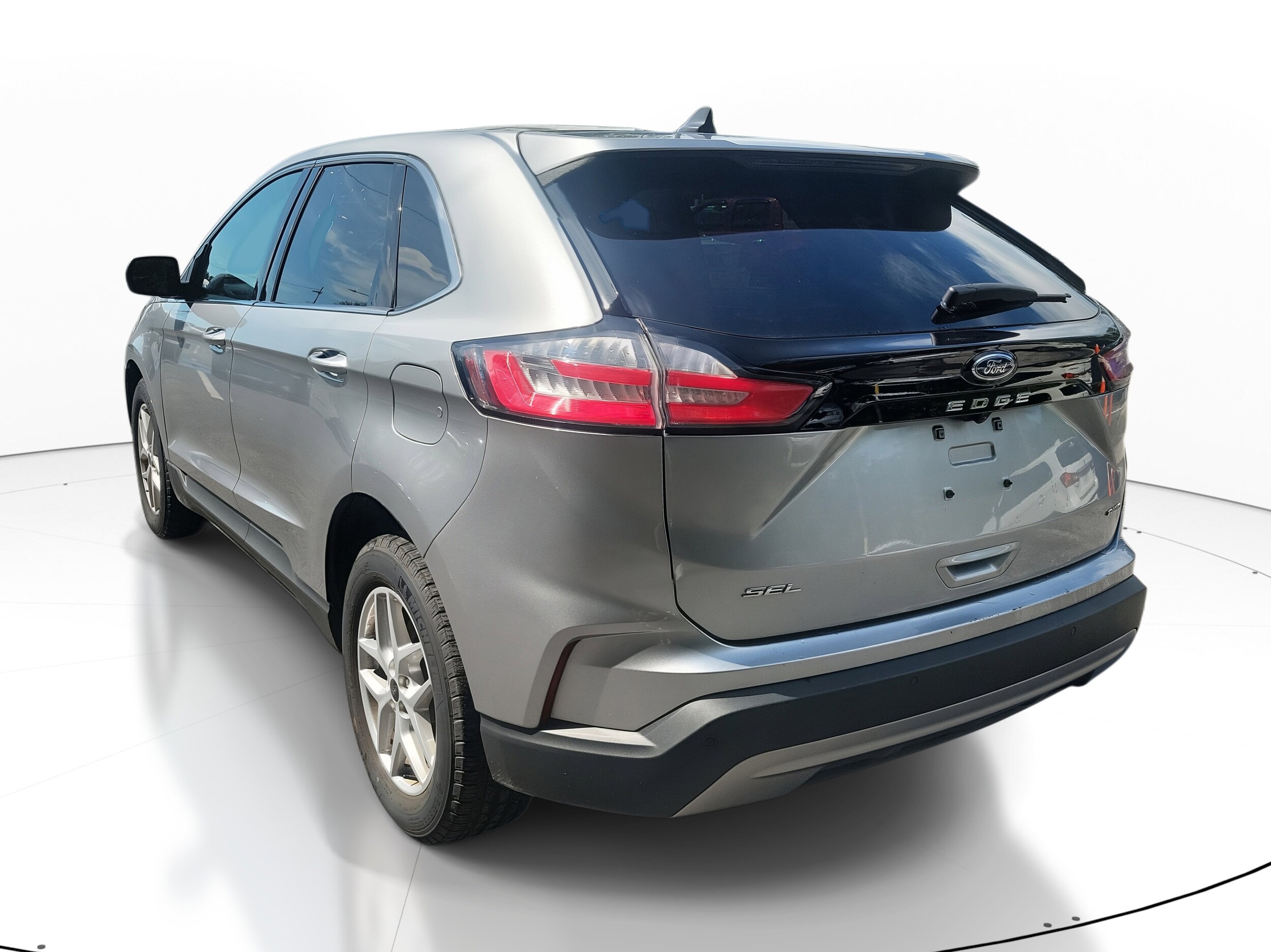 2024 Ford Edge SEL photo 4