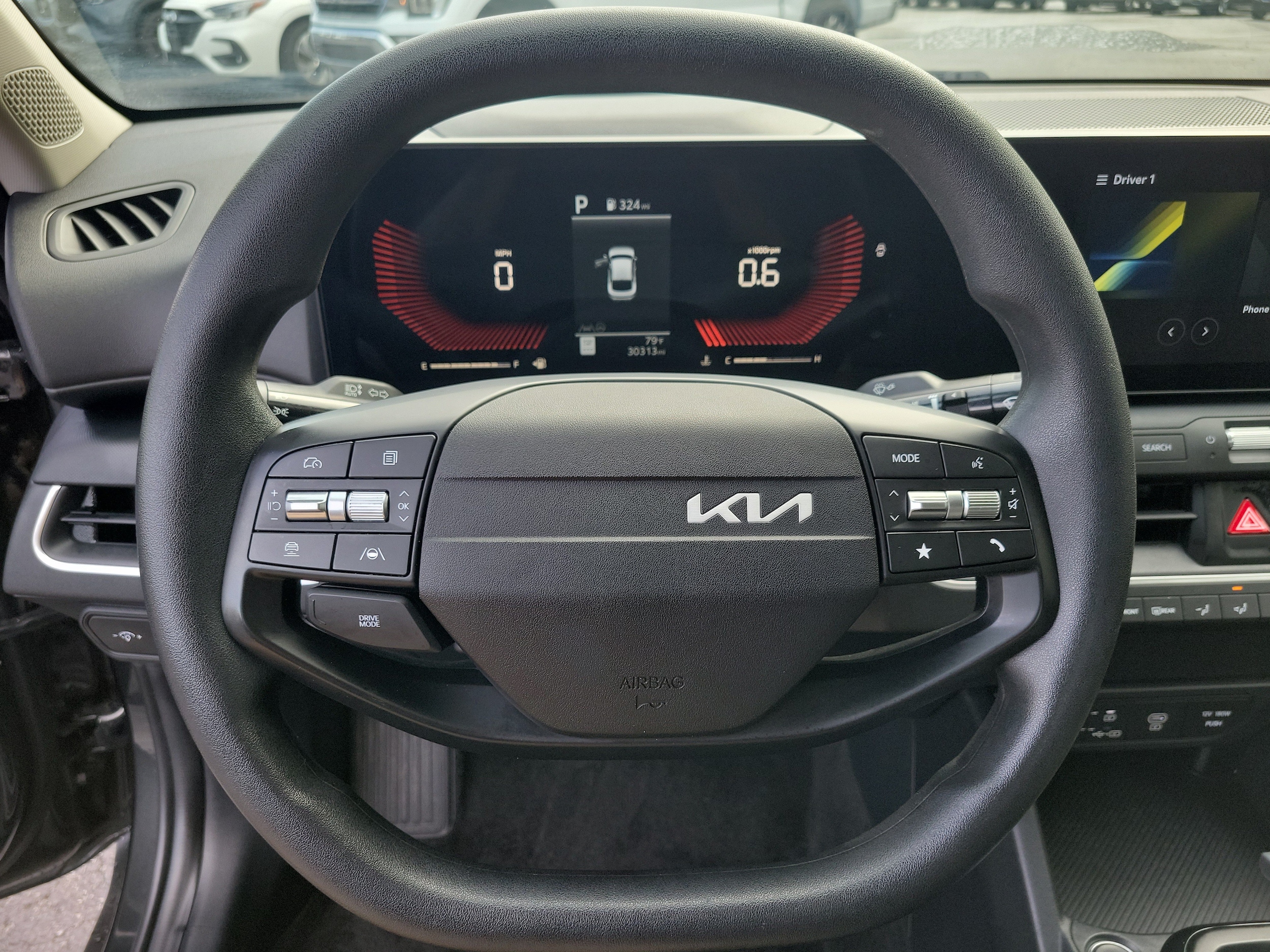 2025 Kia K4 LXS - Photo 24