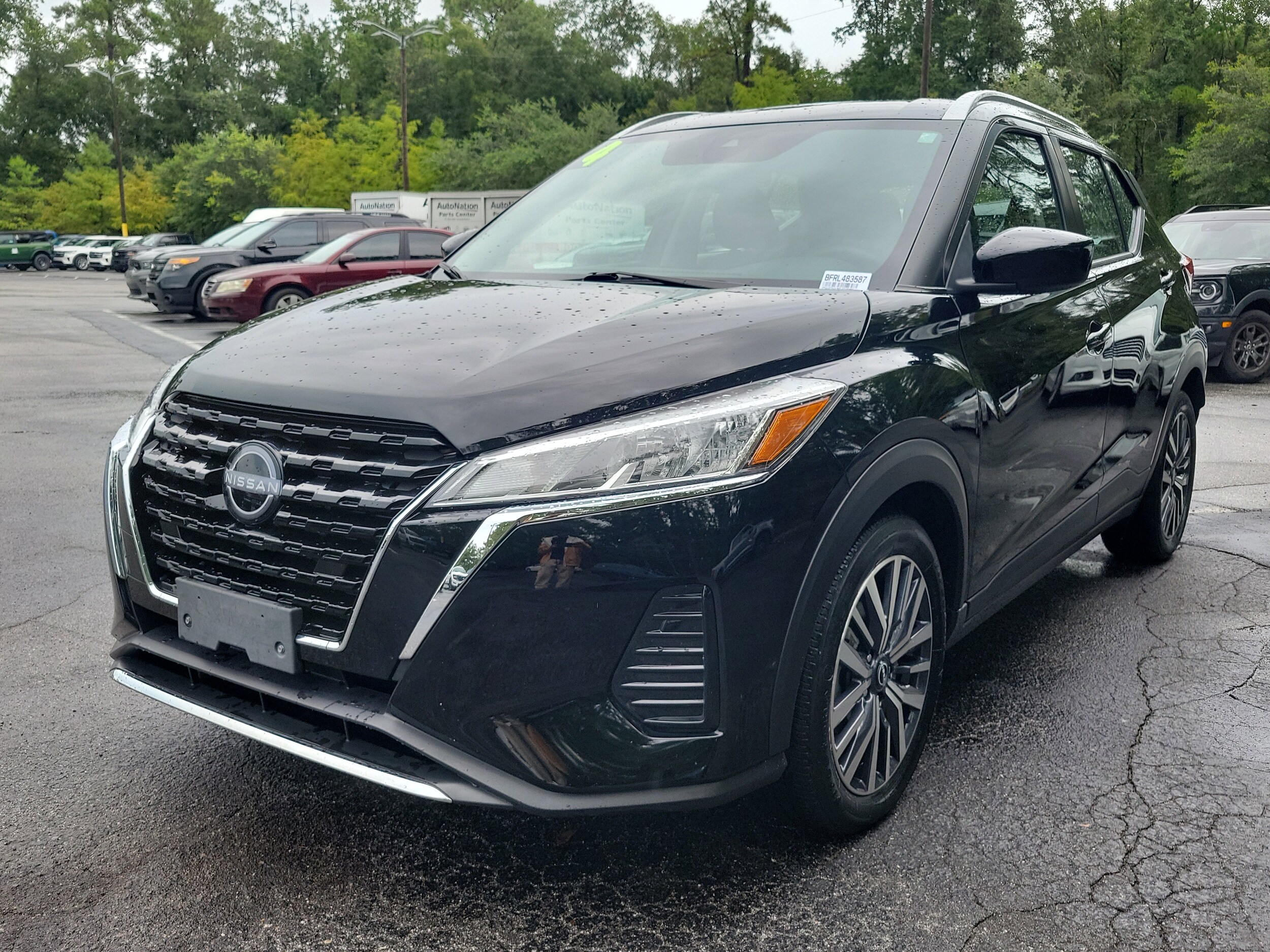 2024 Nissan Kicks SV photo 3