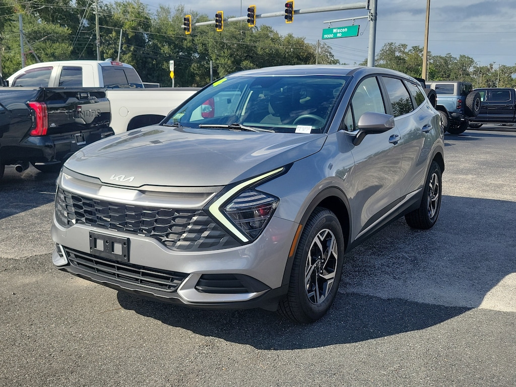 Used 2024 Kia Sportage LX SUV