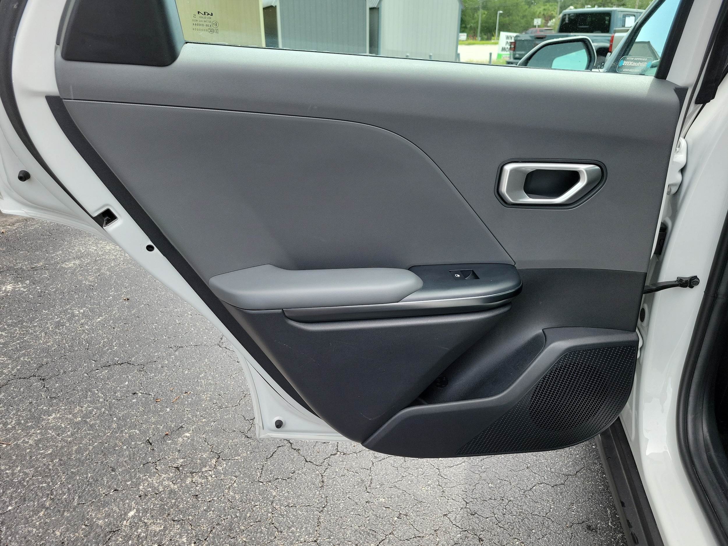 2025 Kia K4 LXS - Photo 21