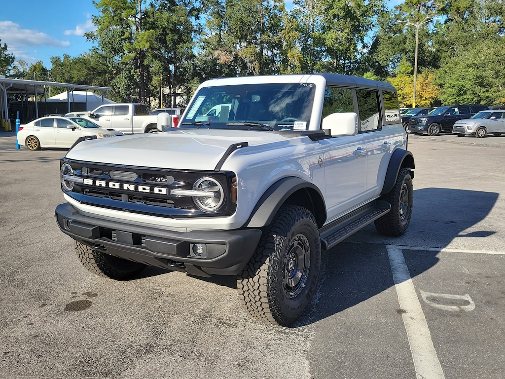 New 2025 Ford Bronco Outer Banks SUV