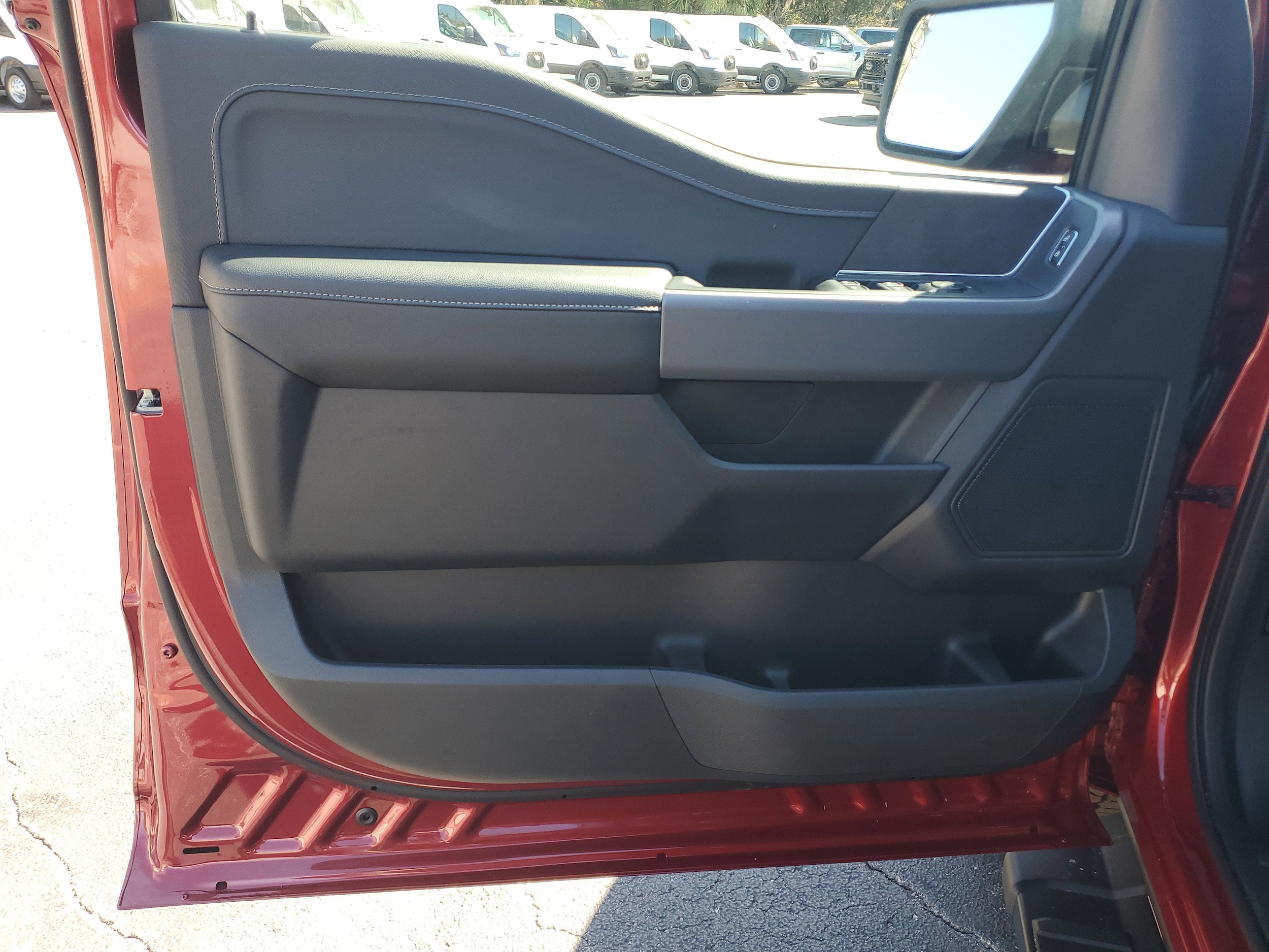 2026 Ford F-150 XLT - Photo 18