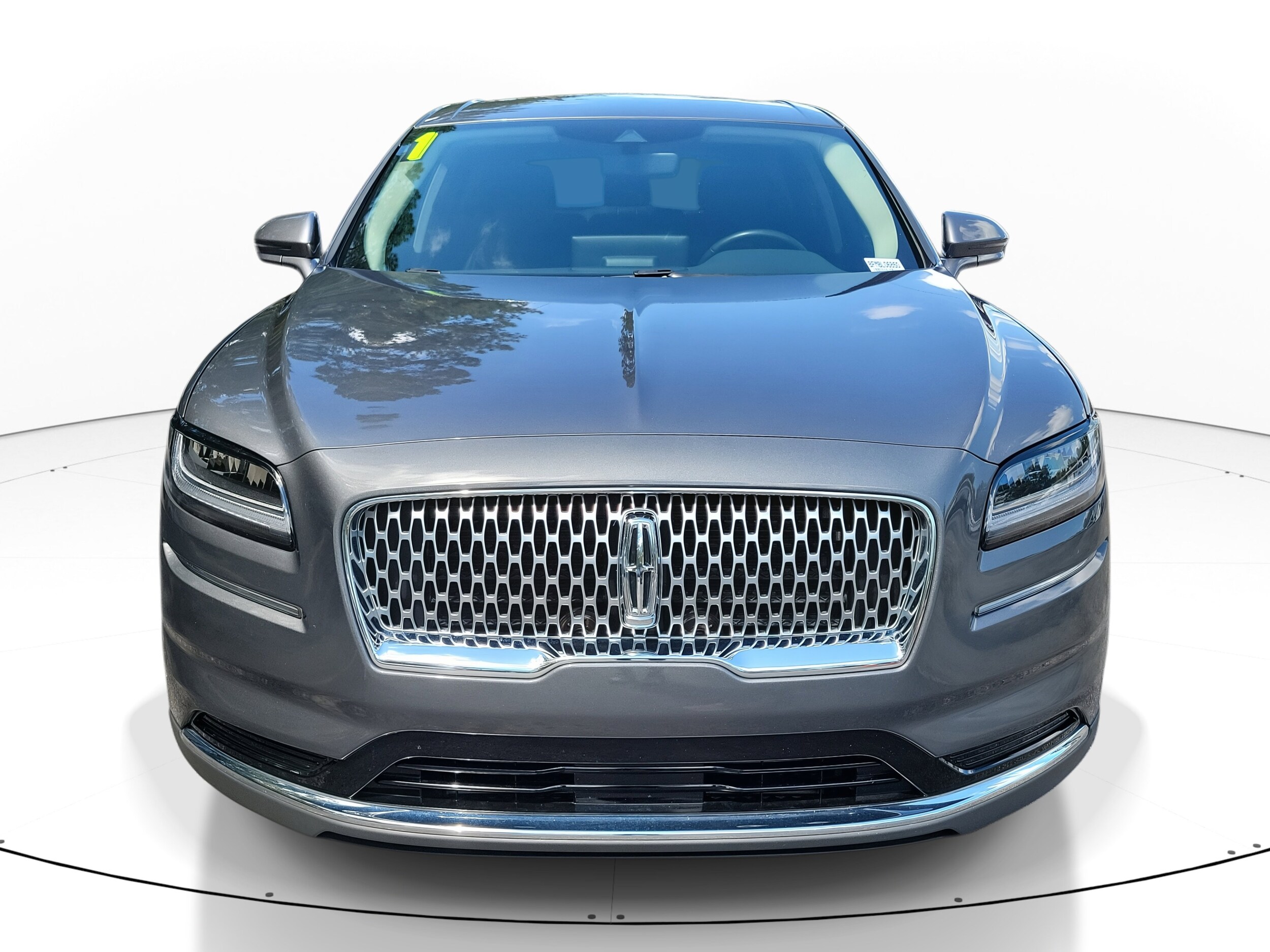 2021 Lincoln Nautilus Standard photo 2
