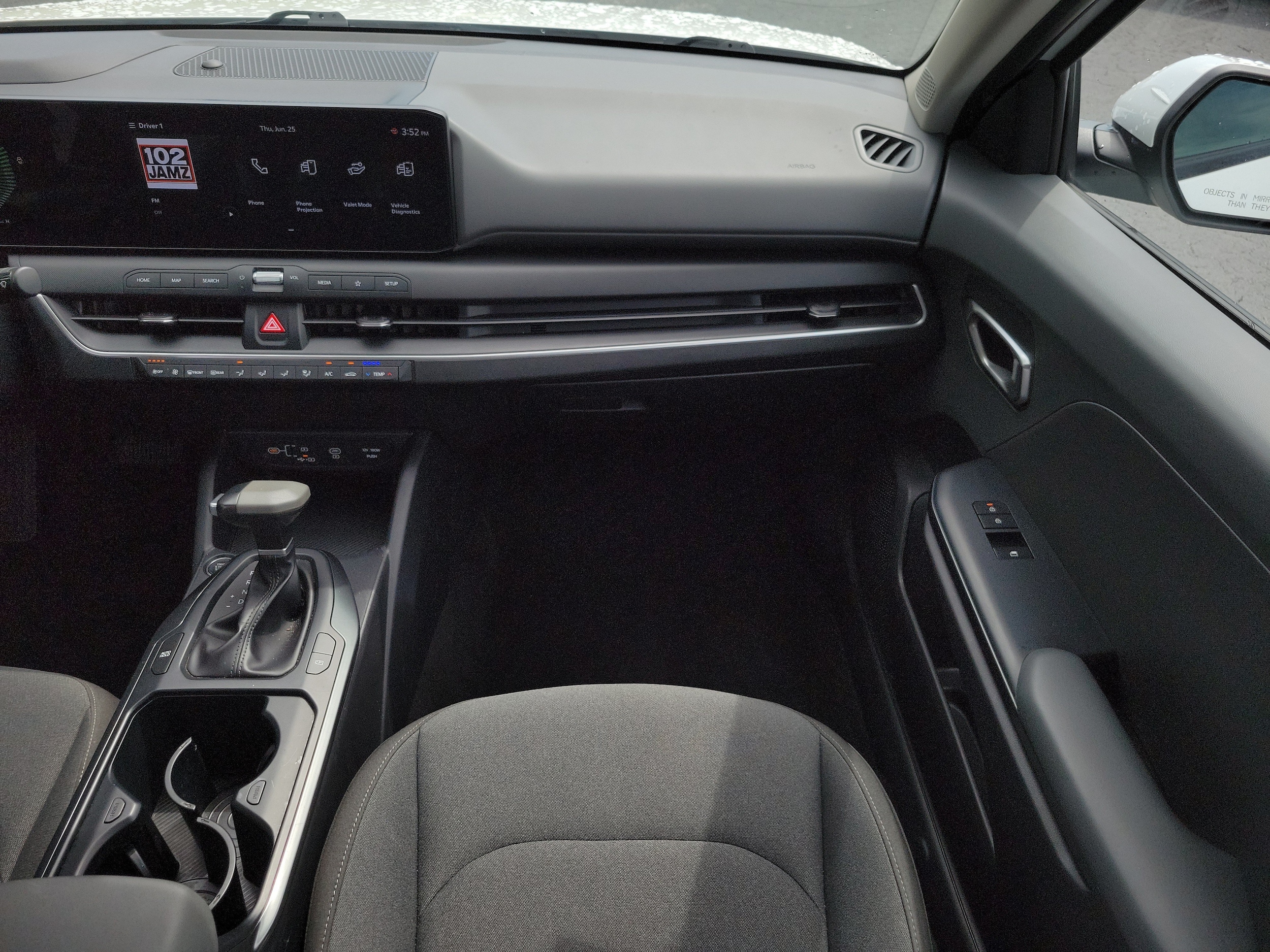 2025 Kia K4 LXS - Photo 19