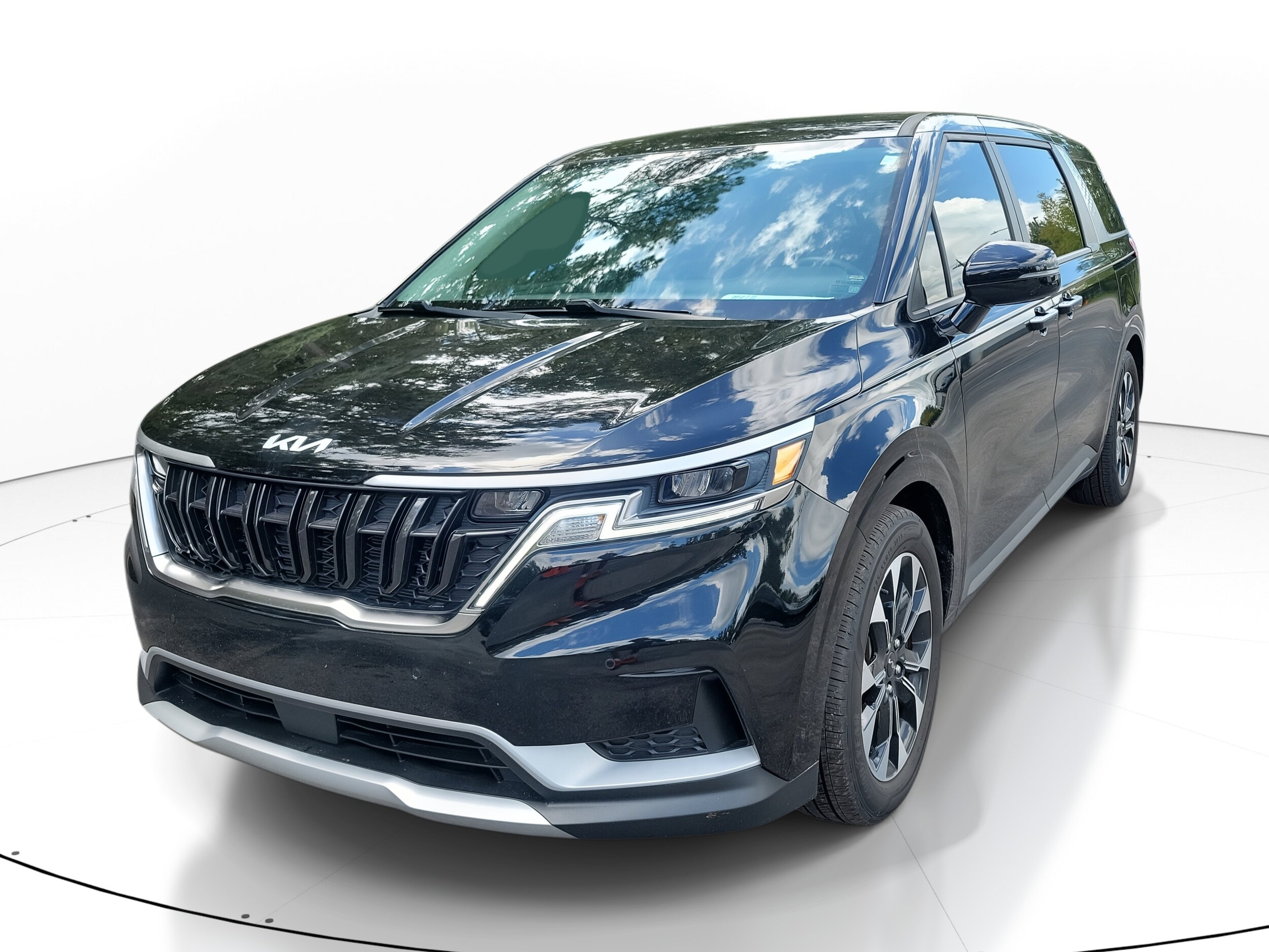 2024 Kia Carnival EX photo 3