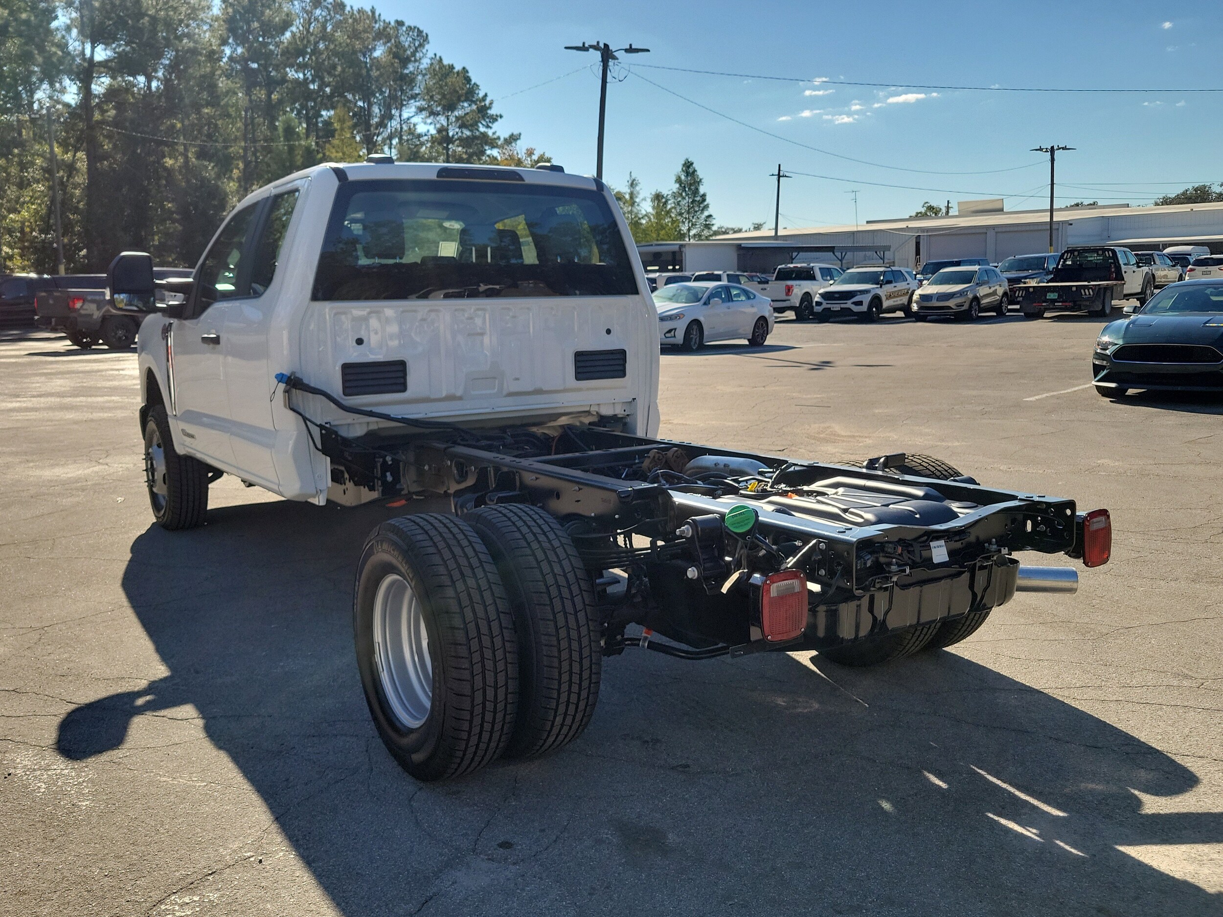 2026 Ford F-350 photo 2