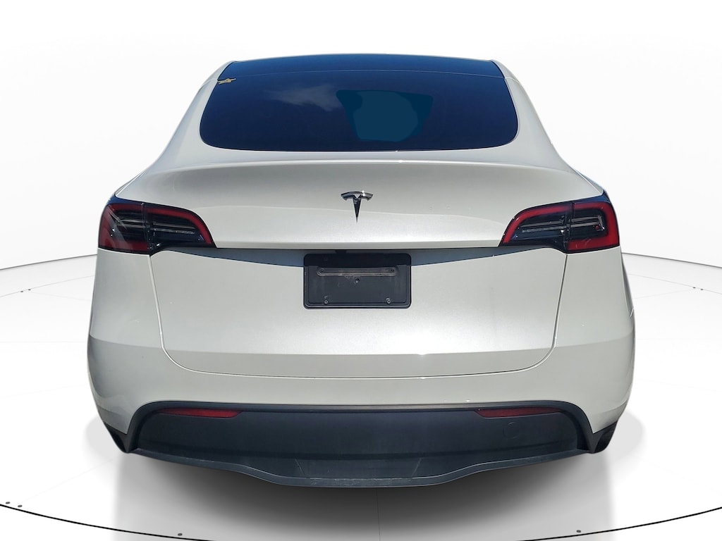 Used 2024 Tesla Model Y Standard Range SUV