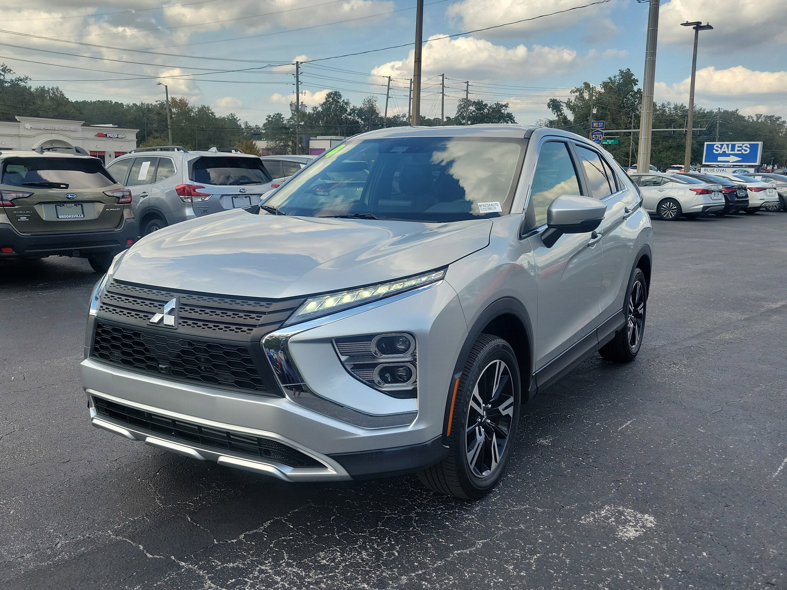2024 Mitsubishi Eclipse Cross SEL photo 3