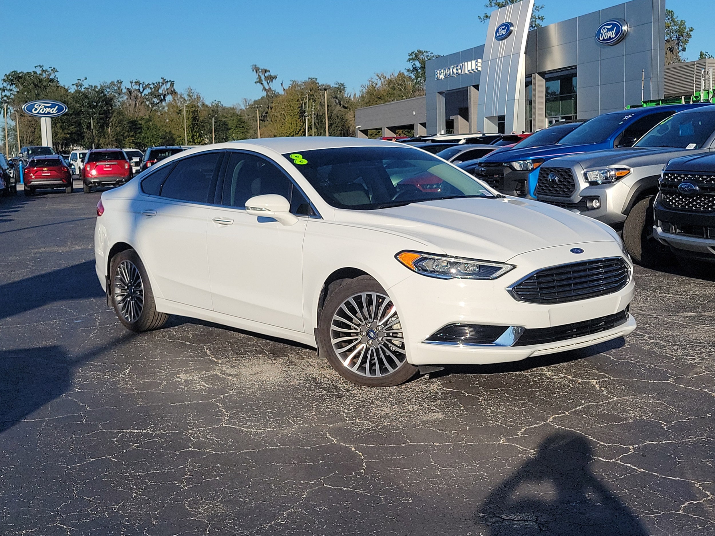 2018 Ford Fusion SE's photo